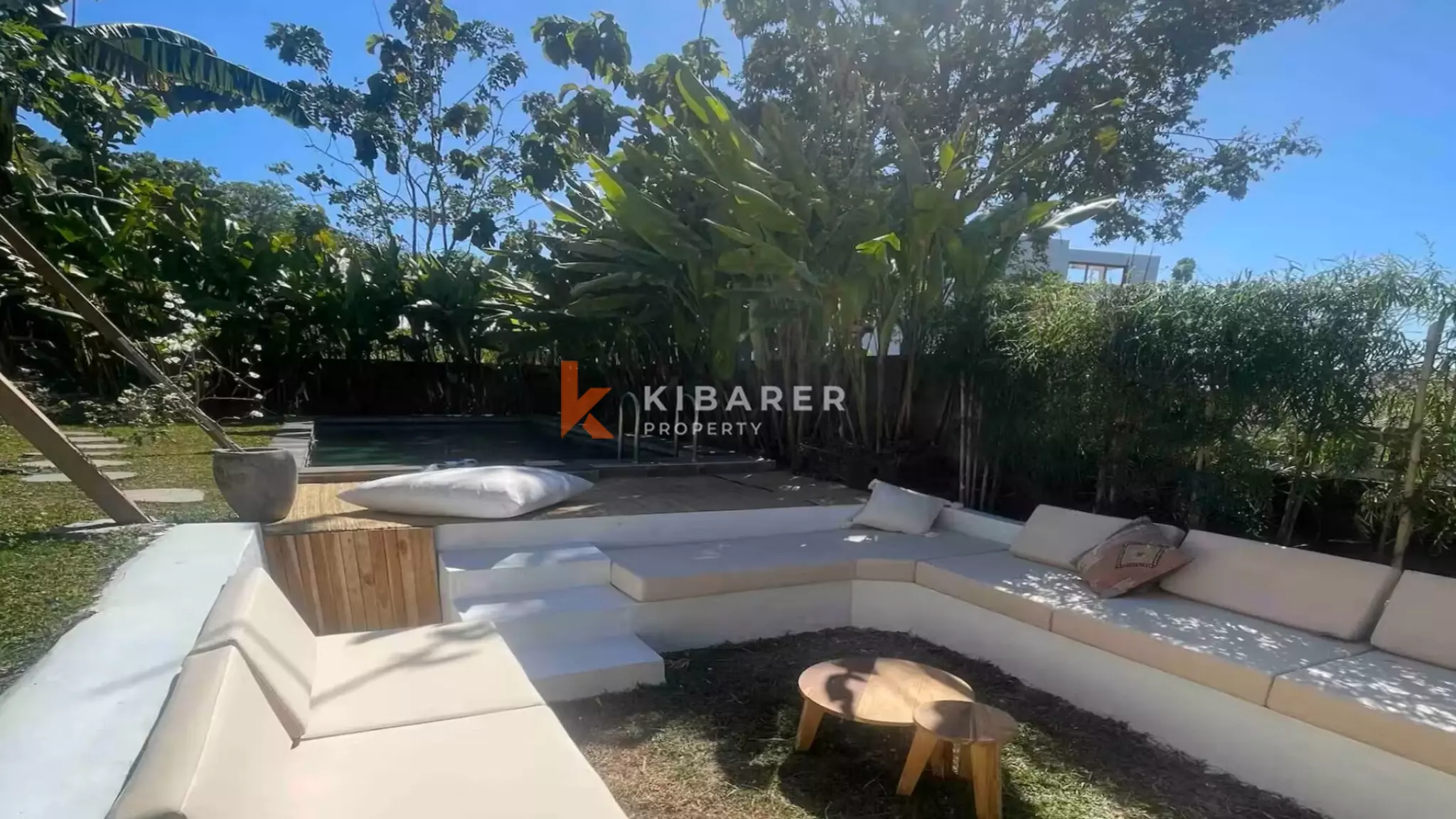 Vila Satu Kamar Tidur yang Elegan dengan Ruang Tertutup di Uluwatu