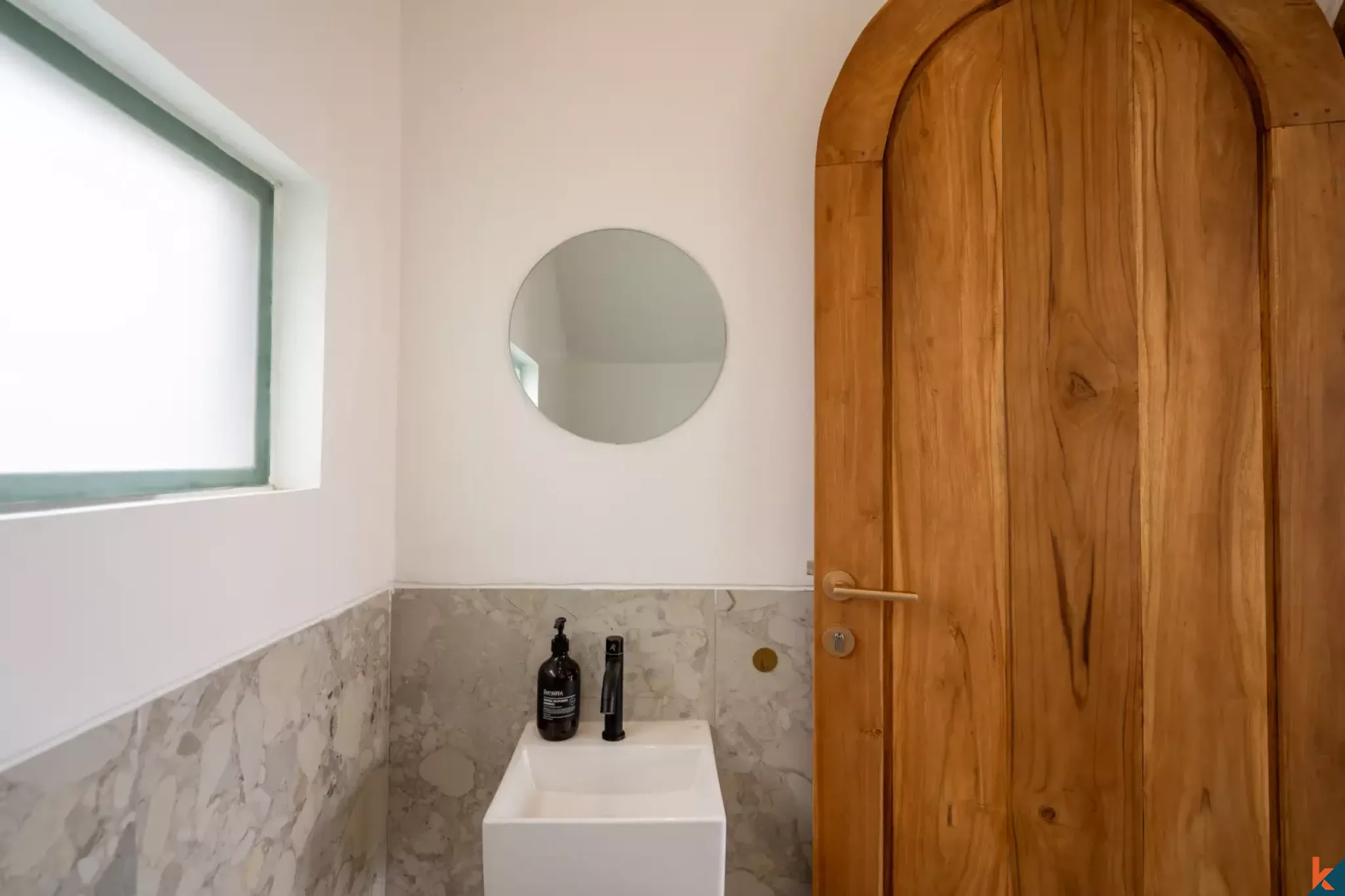 Rumah sewa satu kamar tidur yang akan datang di lokasi utama Tumbak Bayuh