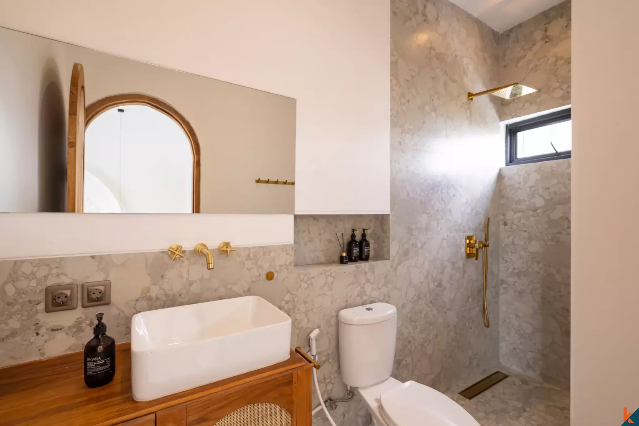 Rumah sewa satu kamar tidur yang akan datang di lokasi utama Tumbak Bayuh