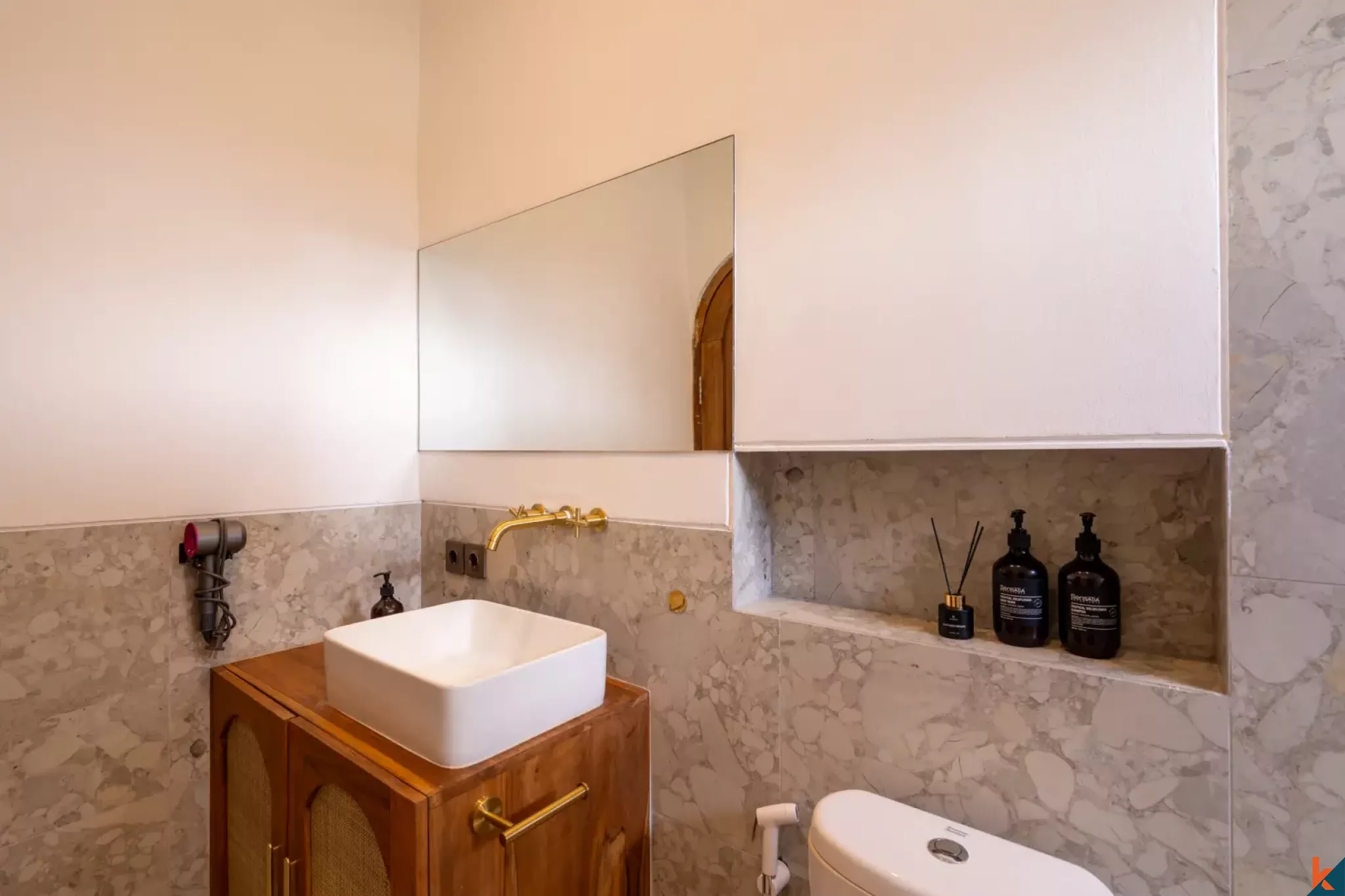 Rumah sewa satu kamar tidur yang akan datang di lokasi utama Tumbak Bayuh