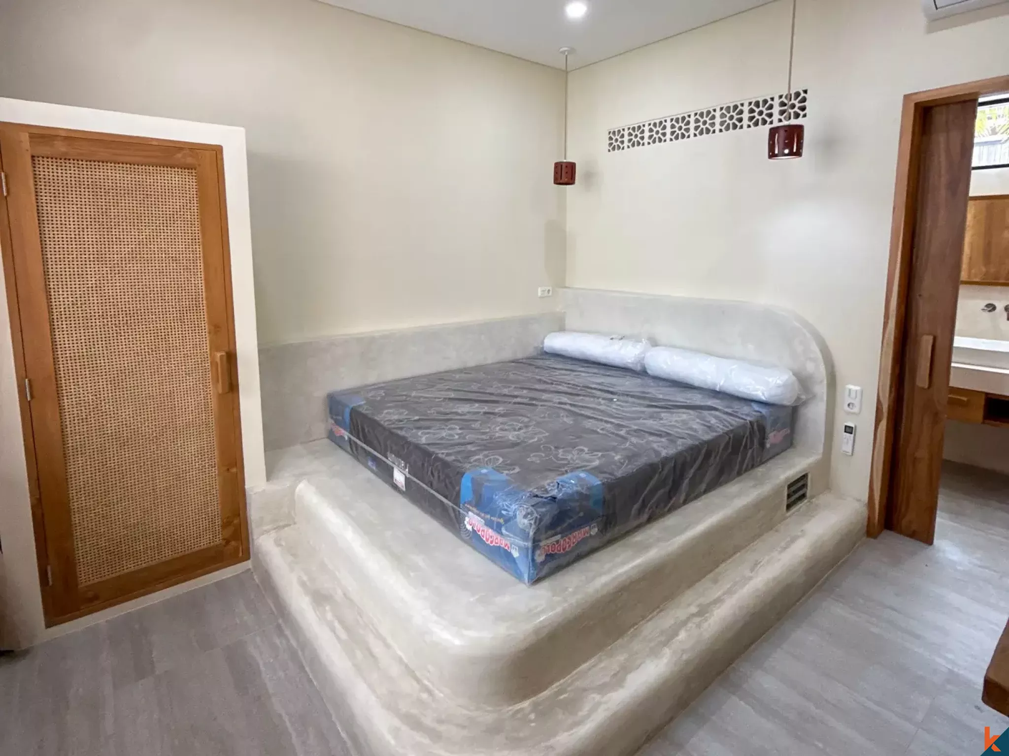 Modern Cozy Two Bedroom Villa for Lease in Kerobokan