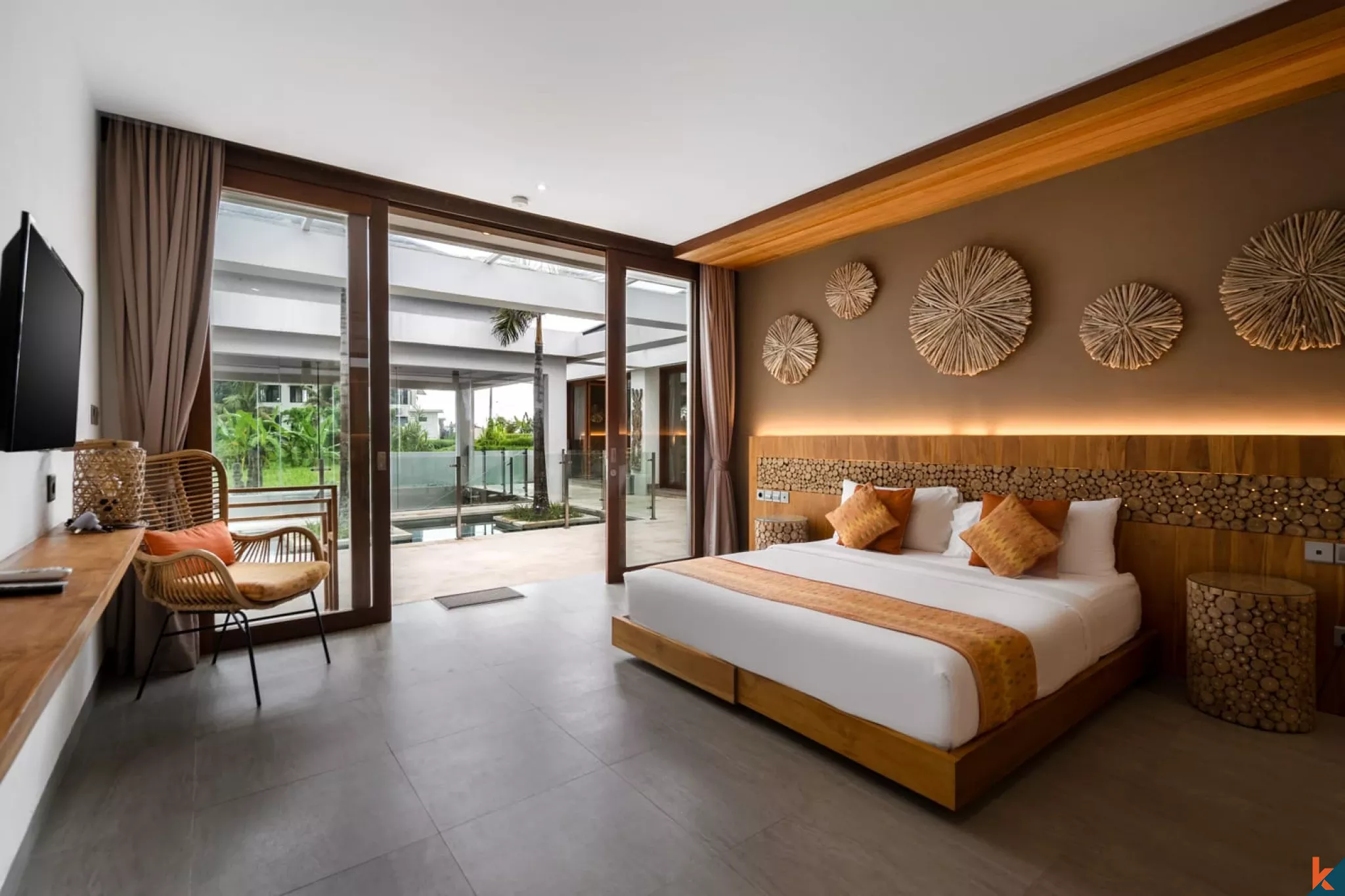 Amazing six bedroom leasehold real estate with high ROI and beautiful jungle views in Ubud