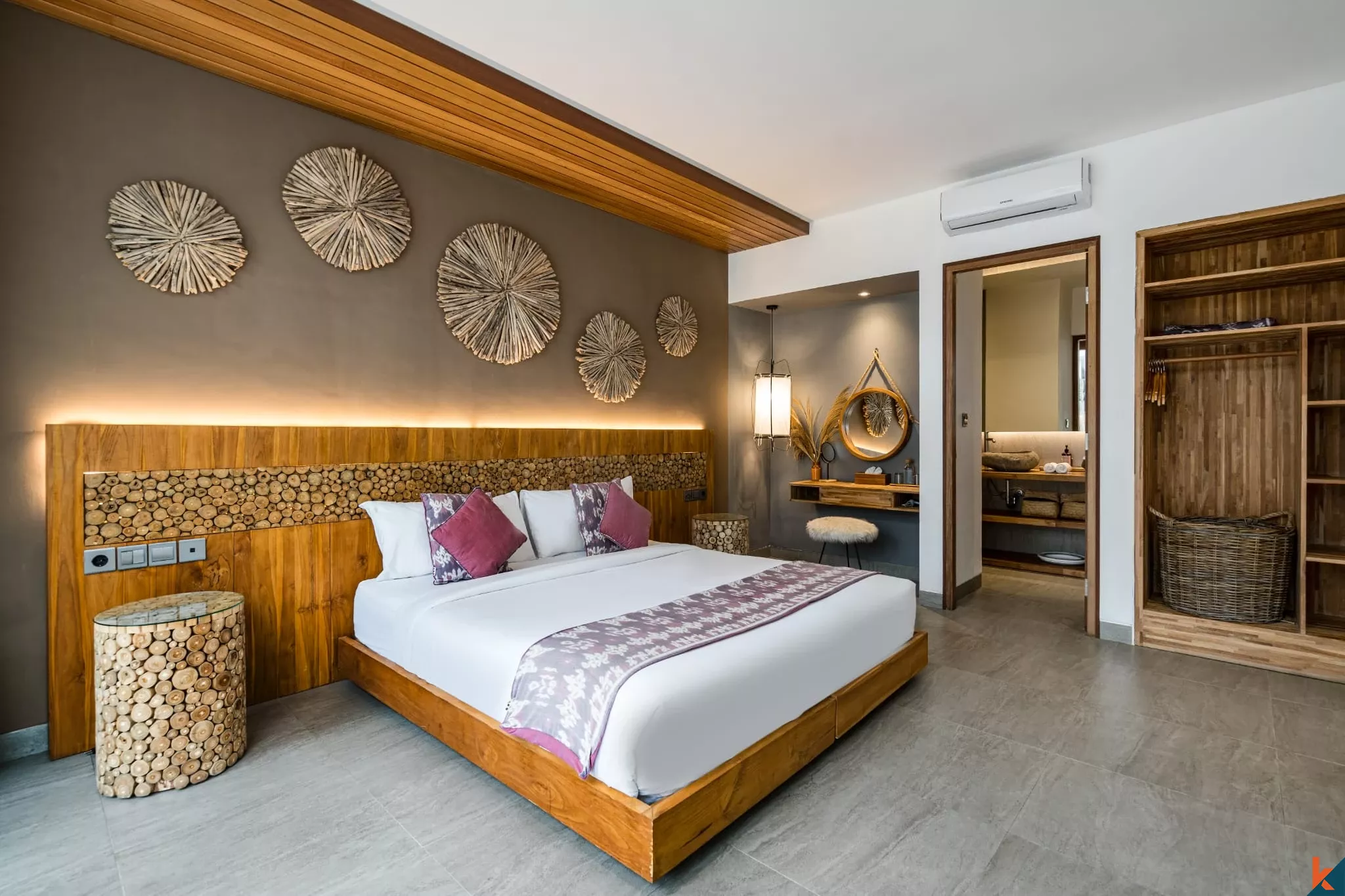 Amazing six bedroom leasehold real estate with high ROI and beautiful jungle views in Ubud