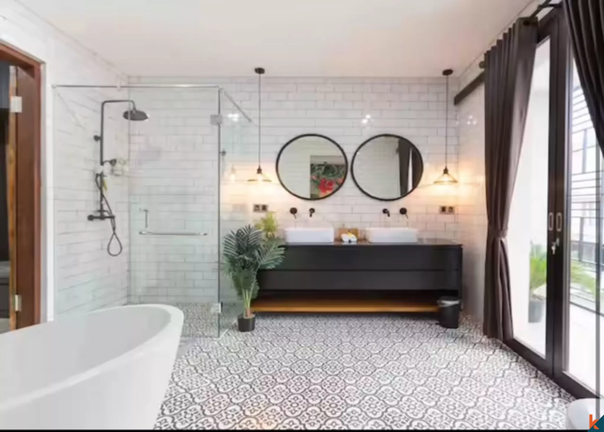 Villa compacte de trois chambres à vendre en pleine propriété dans le quartier résidentiel de Jimbaran