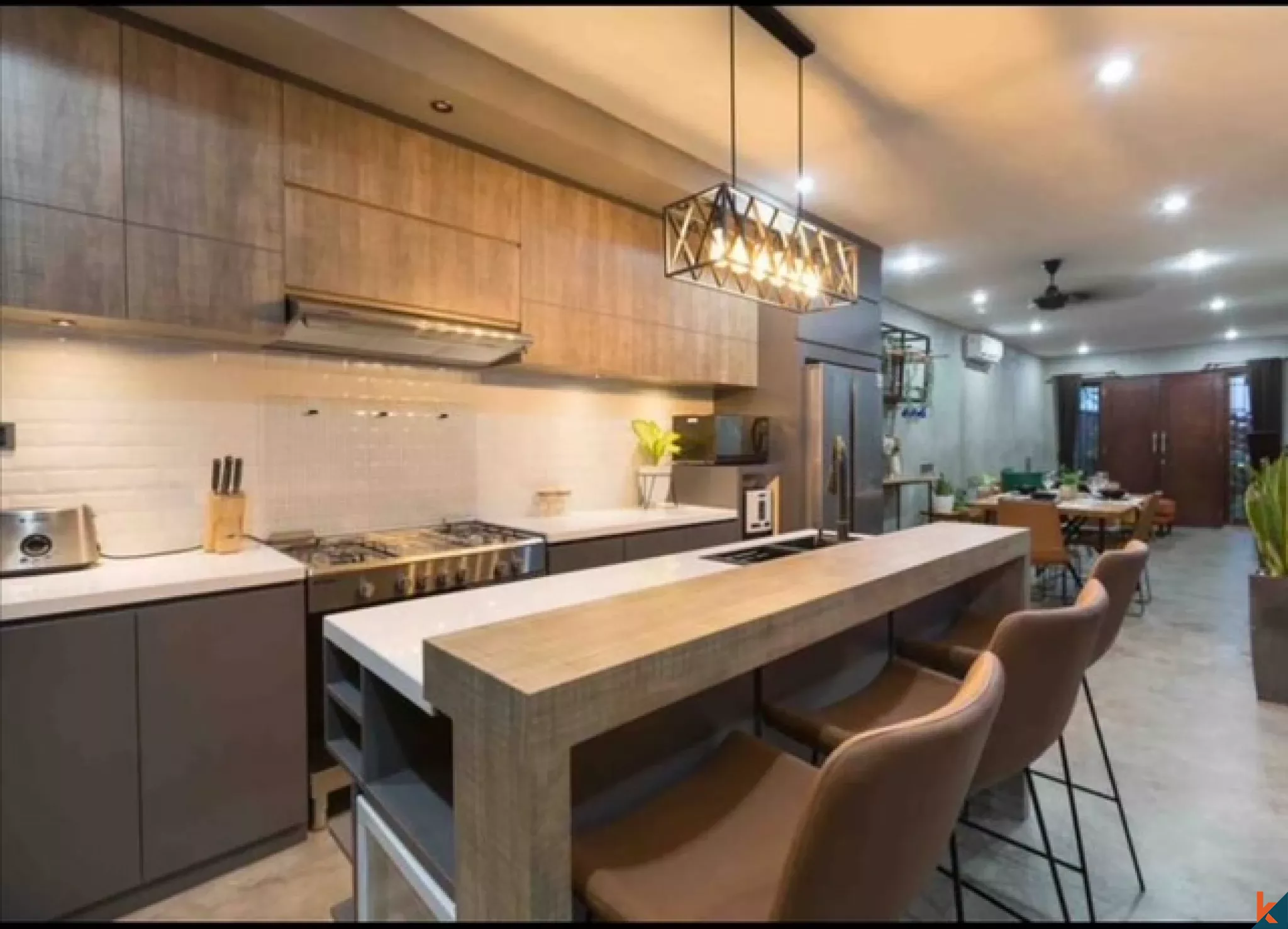 Villa compacte de trois chambres à vendre en pleine propriété dans le quartier résidentiel de Jimbaran