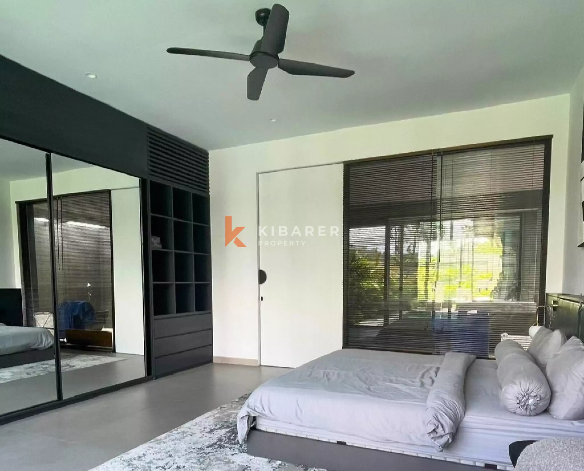 Vila Tropis Dua Kamar Tidur dengan Kolam Renang di Umalas yang Strategis