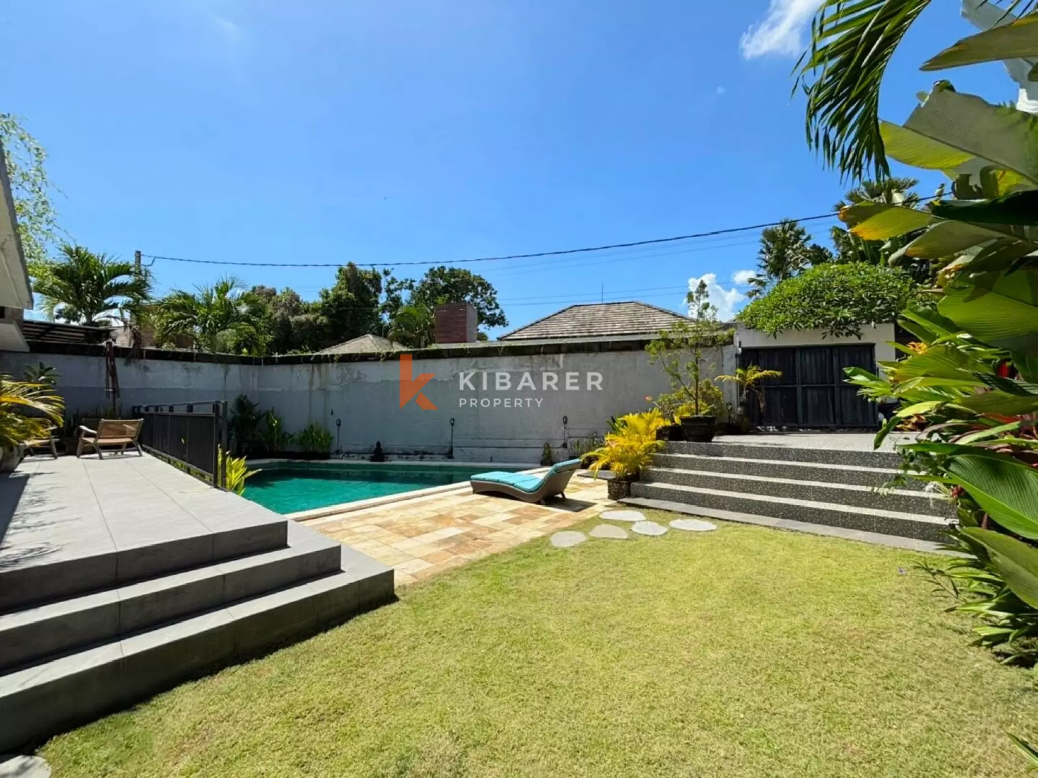 Superbe villa fermée de cinq chambres récemment rénovée à Umalas