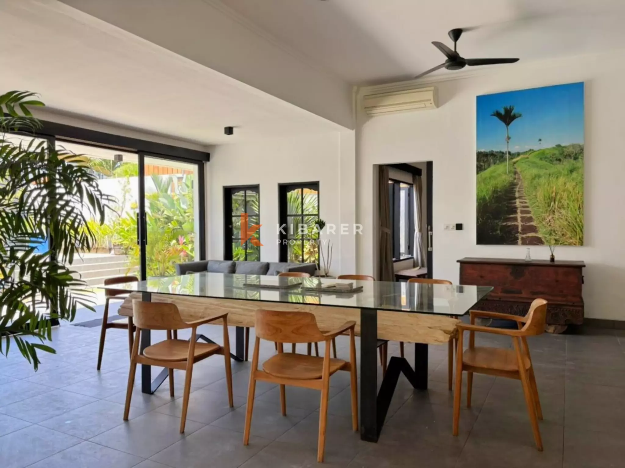 Superbe villa fermée de cinq chambres récemment rénovée à Umalas