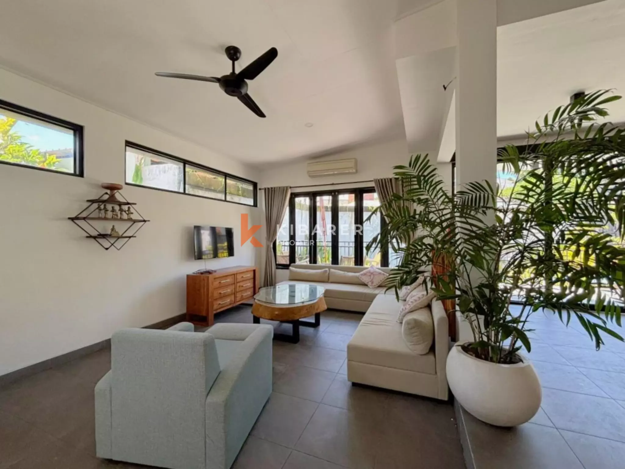 Superbe villa fermée de cinq chambres récemment rénovée à Umalas