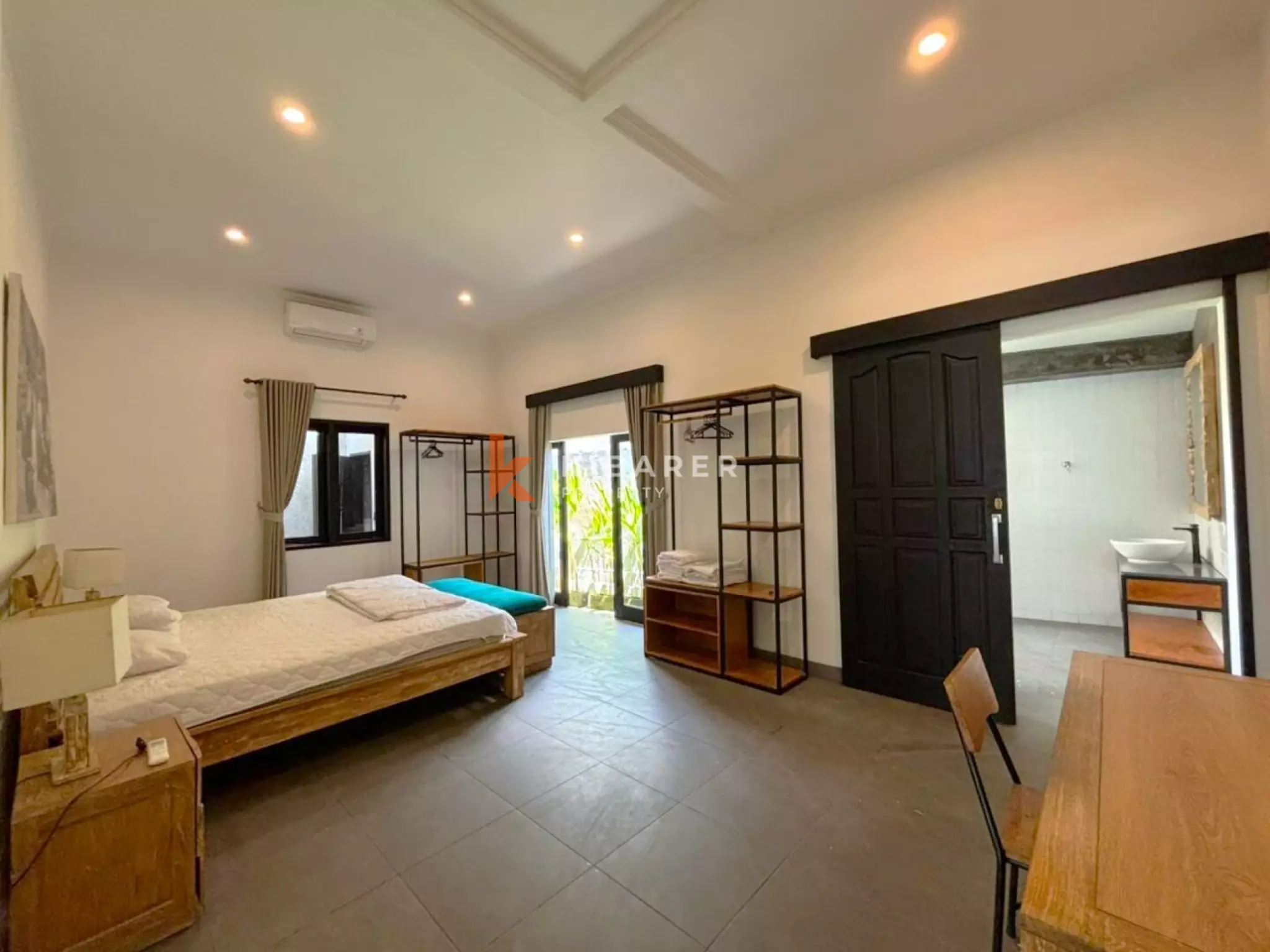 Superbe villa fermée de cinq chambres récemment rénovée à Umalas