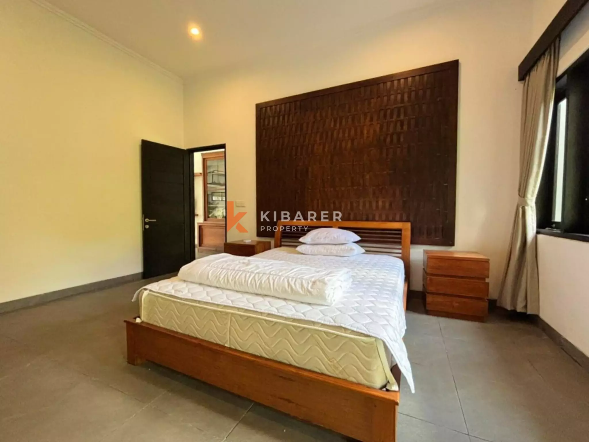 Superbe villa fermée de cinq chambres récemment rénovée à Umalas