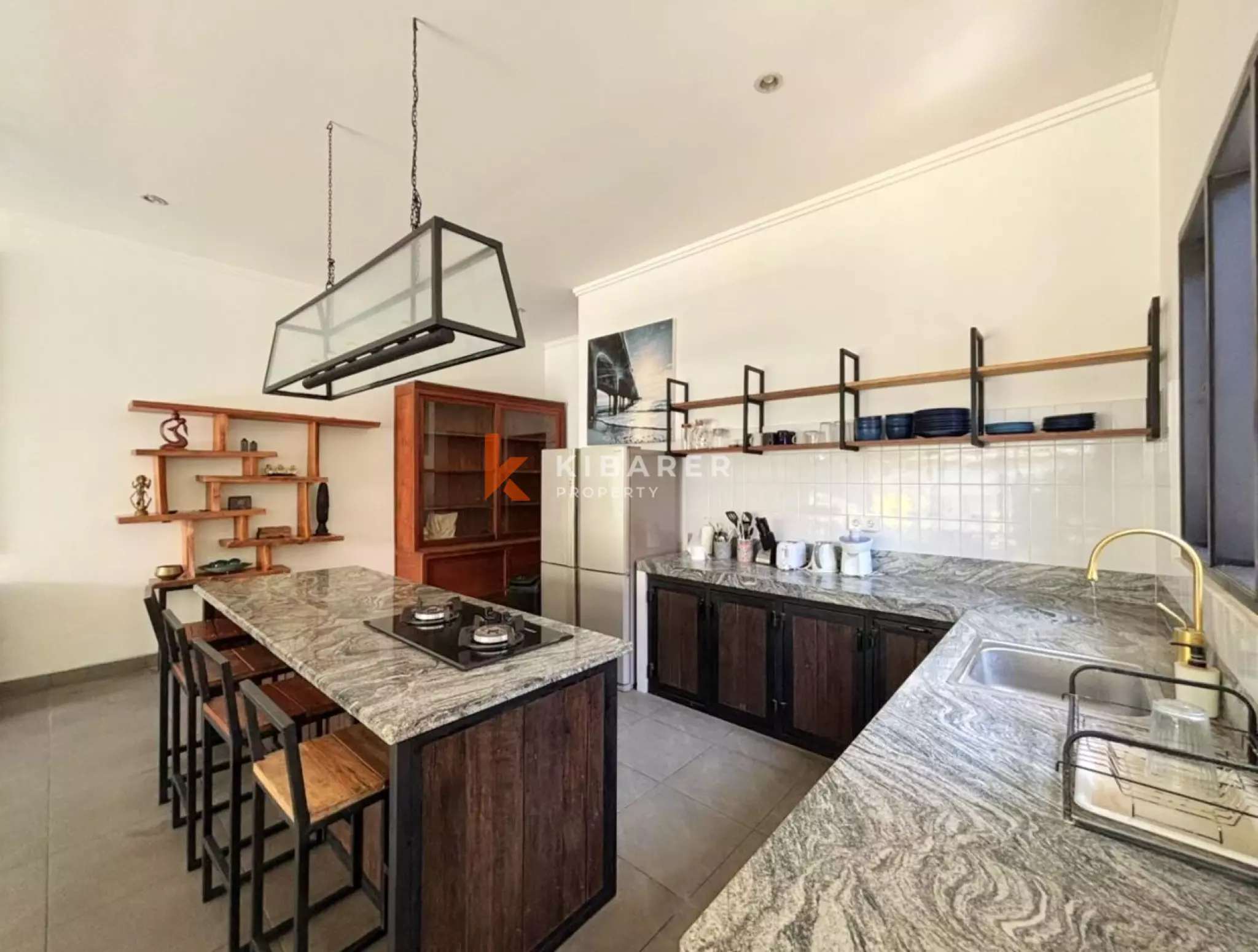 Superbe villa fermée de cinq chambres récemment rénovée à Umalas