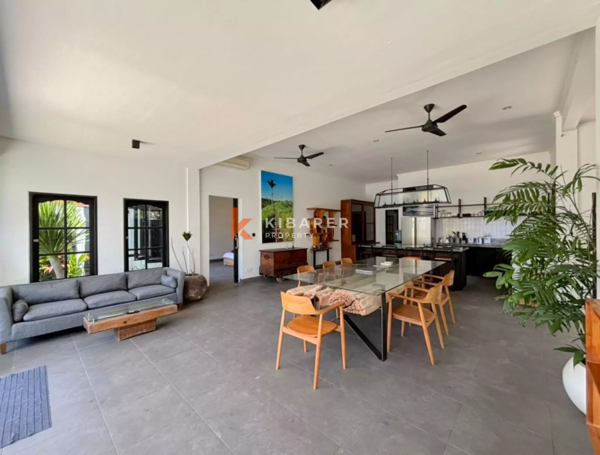 Superbe villa fermée de cinq chambres récemment rénovée à Umalas