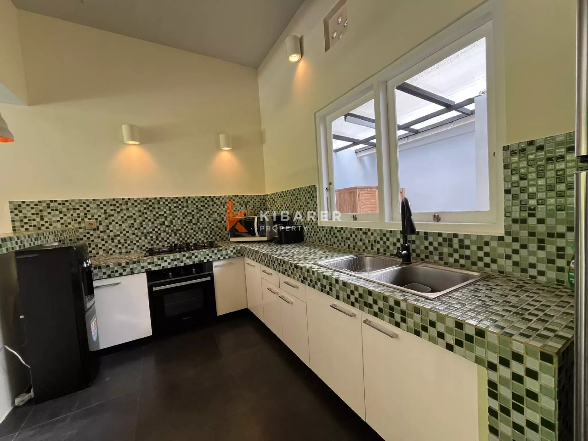 Peaceful Well Design Two Bedroom Villa Near to French School in Serene of Center Umalas