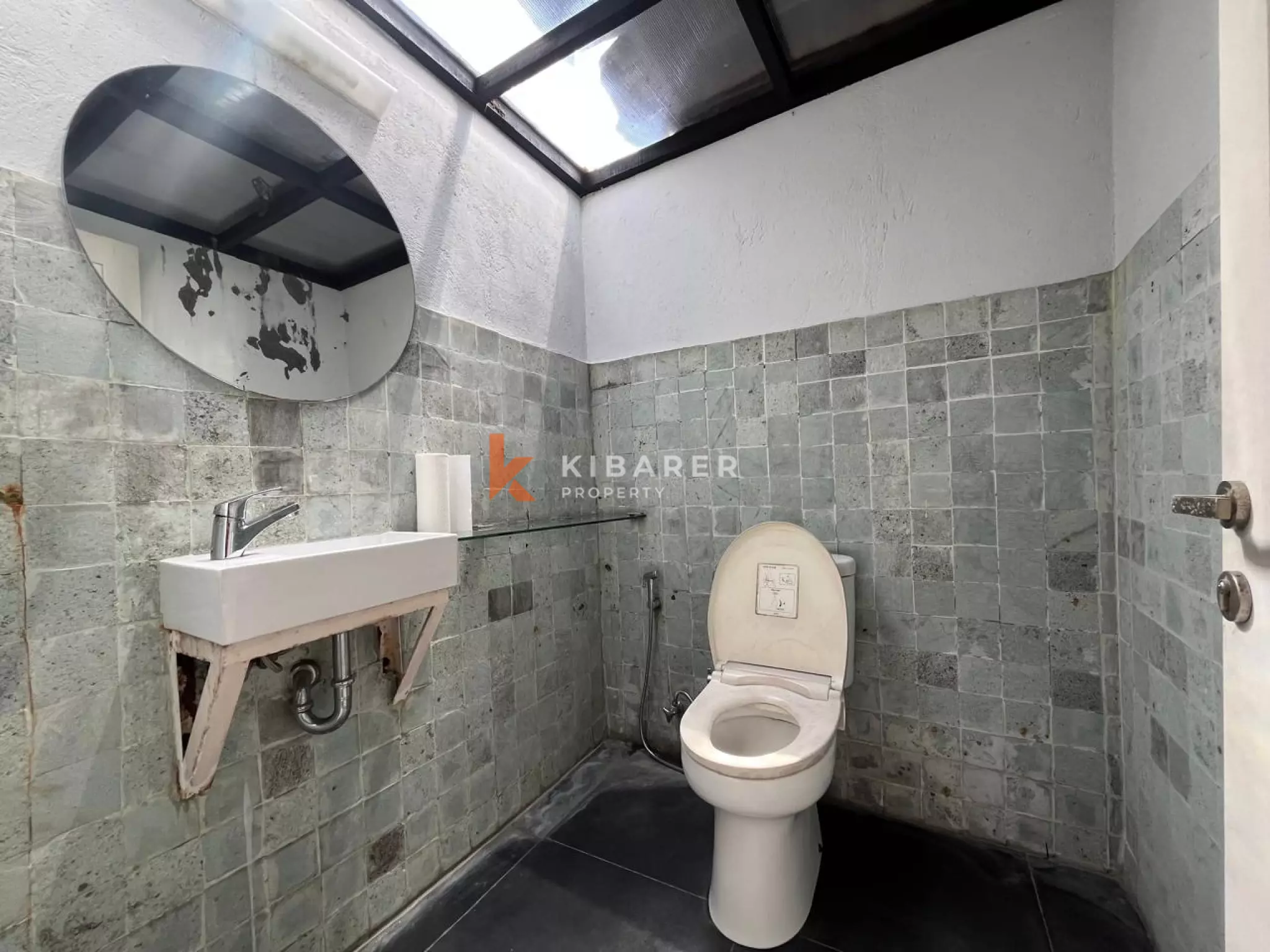 Peaceful Well Design Two Bedroom Villa Near to French School in Serene of Center Umalas