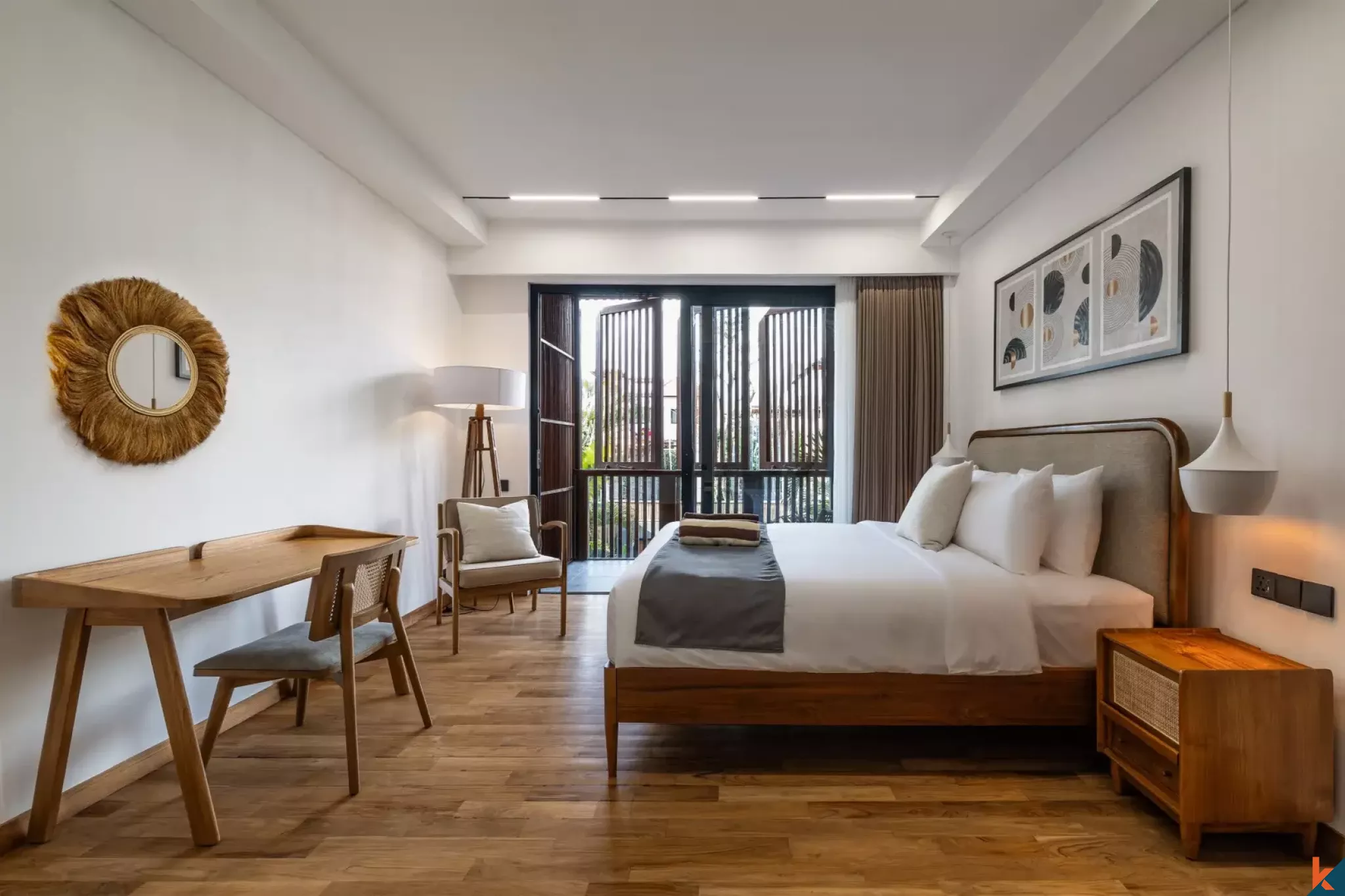 Villa Sewa Tiga Kamar Tidur Modern Dekat Pantai di Canggu