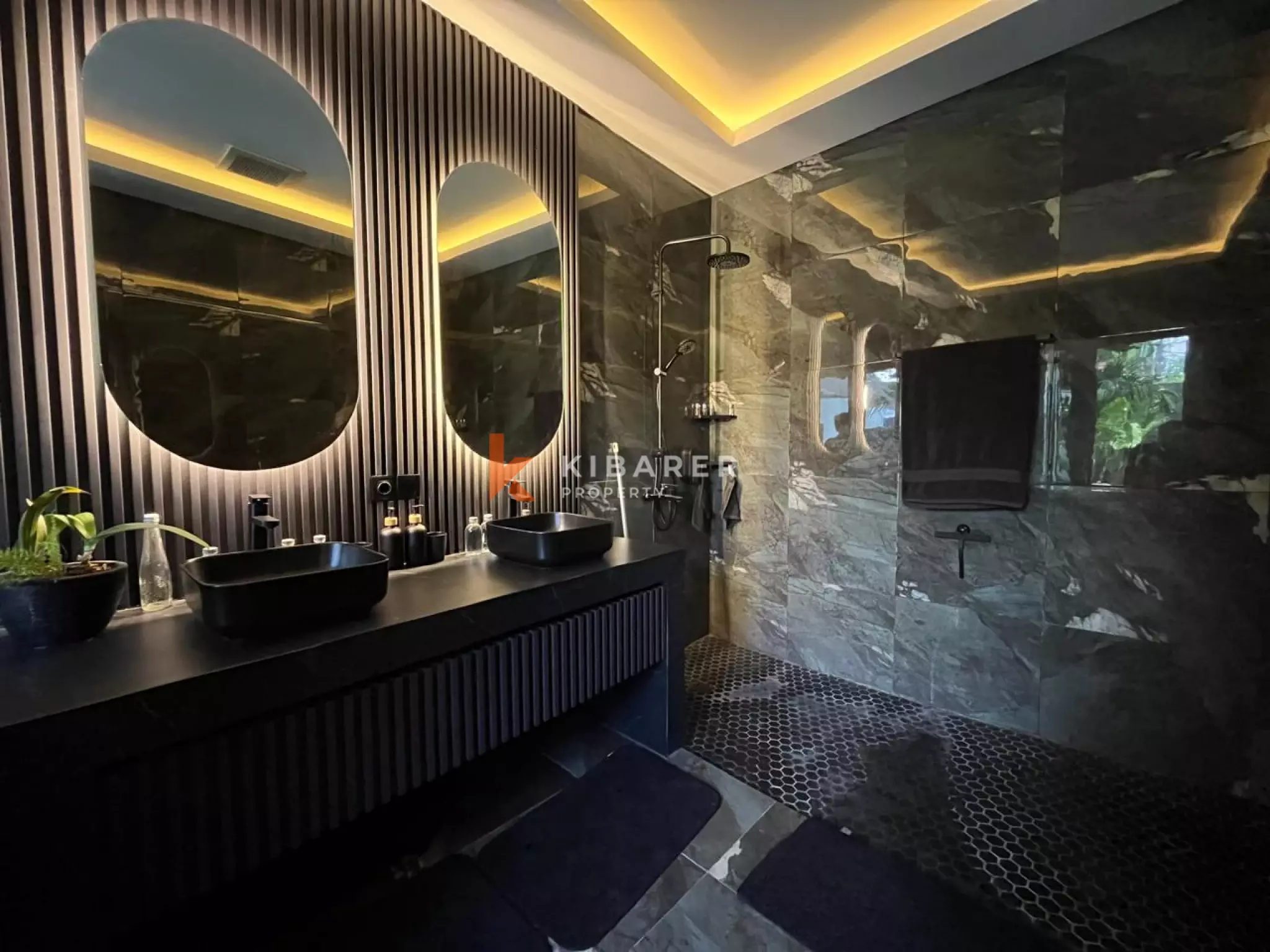 Elegant Modern Three Bedroom Villa Minutes from Sanur Beach