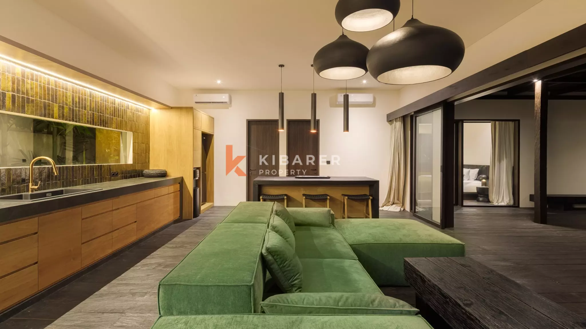 Vila Tiga Kamar Tidur Modern Elegan untuk Hunian Pribadi di Cemagi