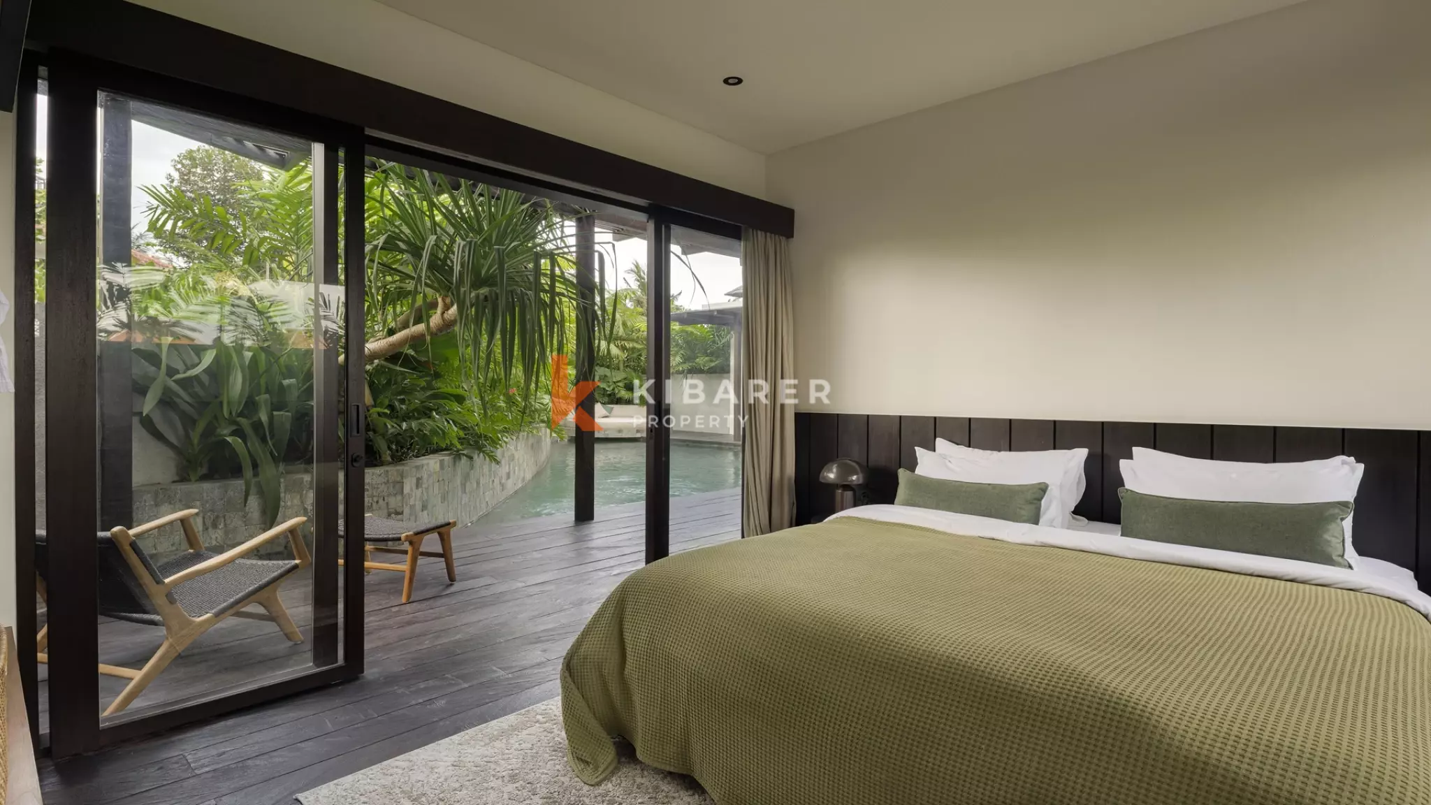 Vila Tiga Kamar Tidur Modern Elegan untuk Hunian Pribadi di Cemagi