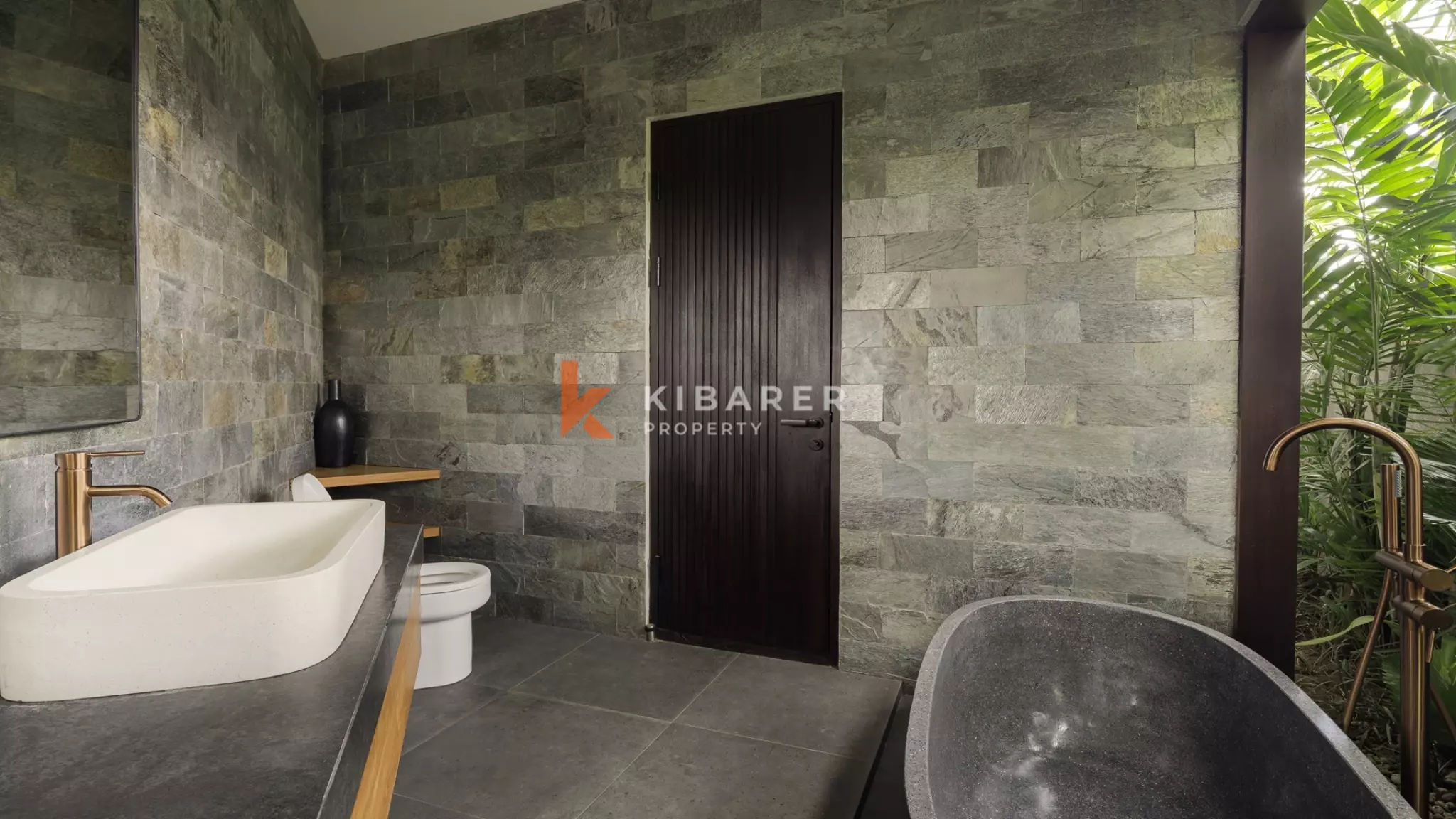 Vila Tiga Kamar Tidur Modern Elegan untuk Hunian Pribadi di Cemagi