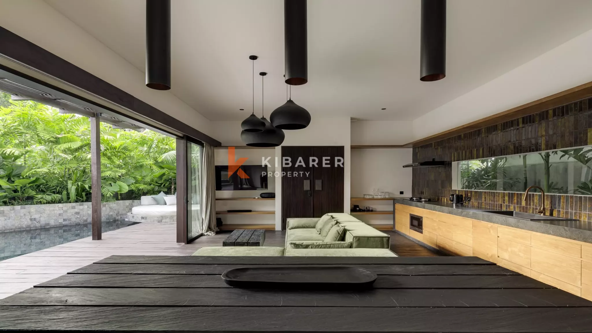 Vila Tiga Kamar Tidur Modern Elegan untuk Hunian Pribadi di Cemagi