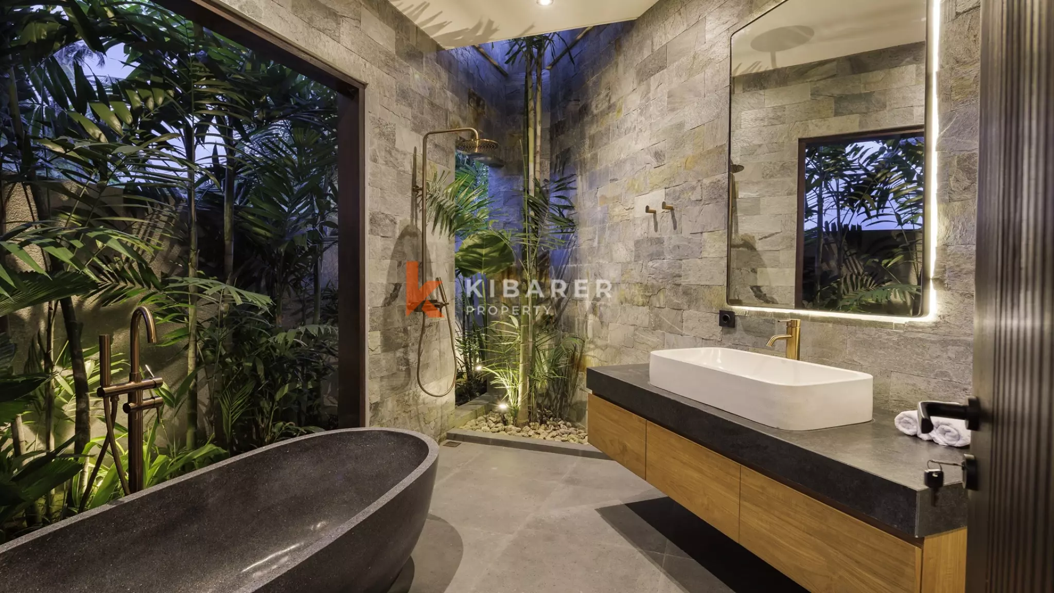 Vila Tiga Kamar Tidur Modern Elegan untuk Hunian Pribadi di Cemagi