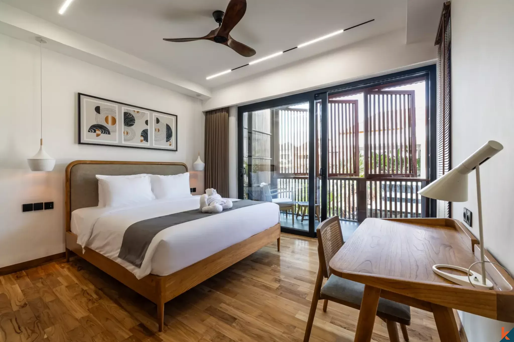 Villa Sewa Berbentuk Villa dengan 4 Kamar Tidur di Dekat Pantai di Canggu