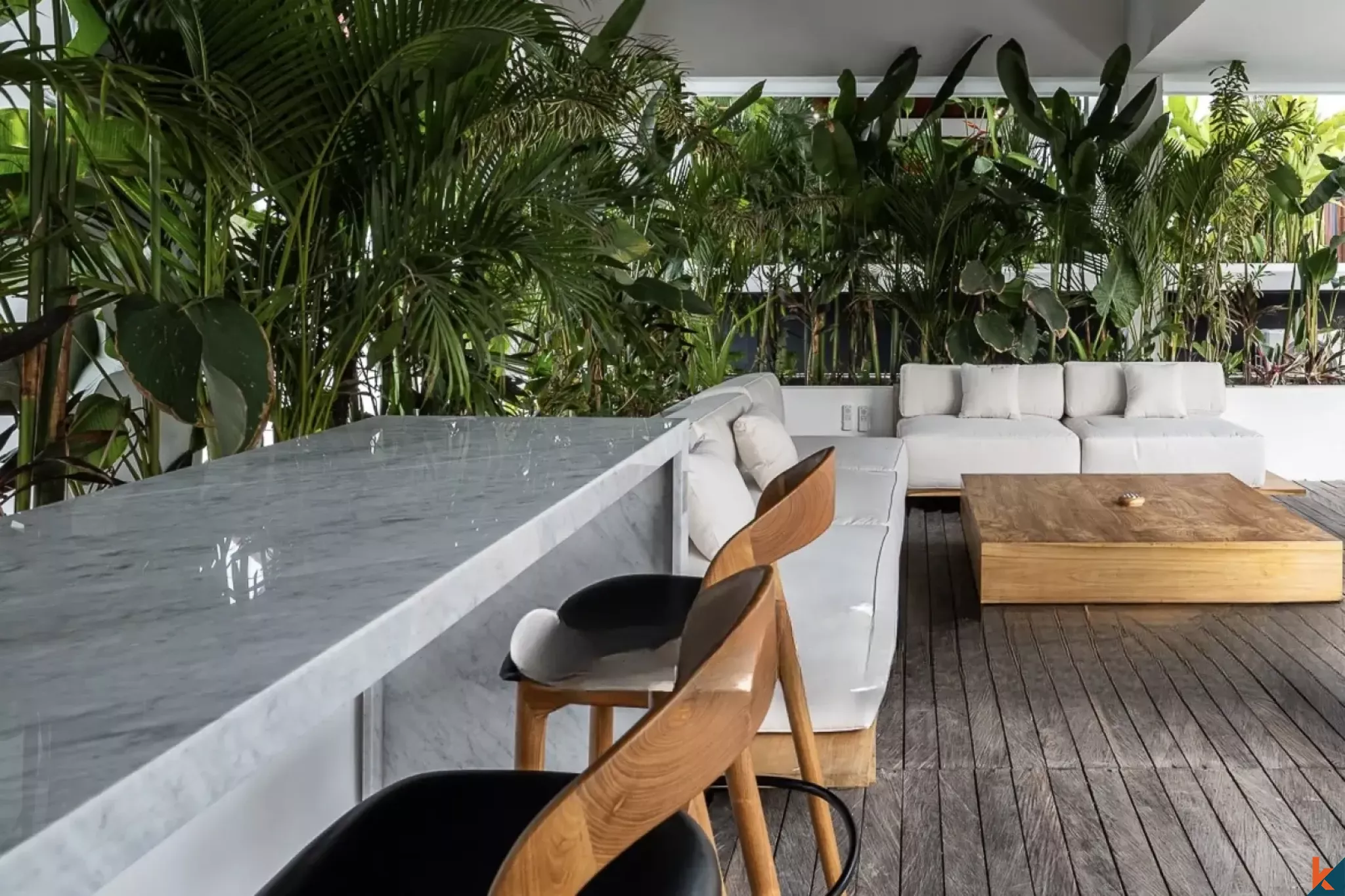 Villa Sewa Berbentuk Villa dengan 4 Kamar Tidur di Dekat Pantai di Canggu