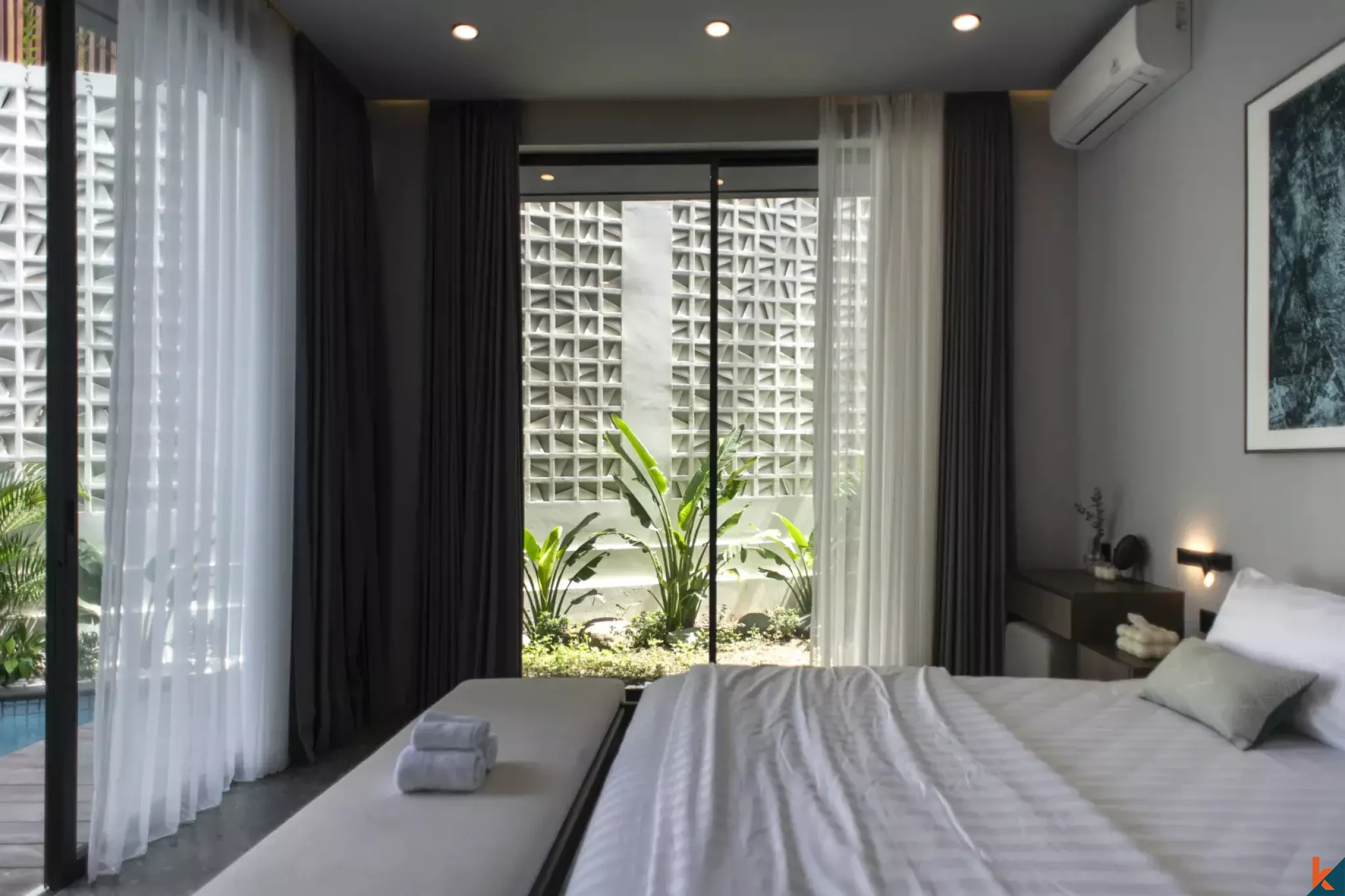 Villa Sewa Tiga Kamar Tidur Modern di Pusat Umalas