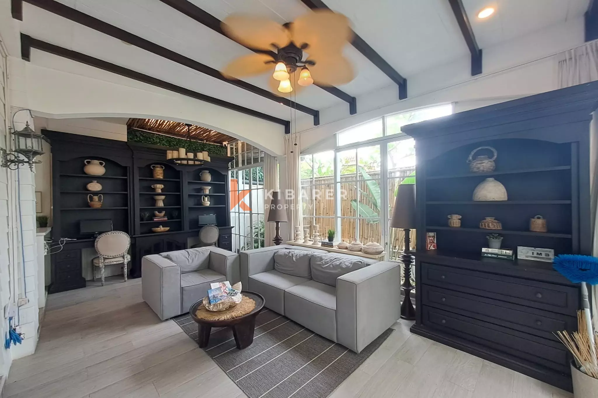 Villa chaleureuse de trois chambres dans un quartier stratégique de Berawa