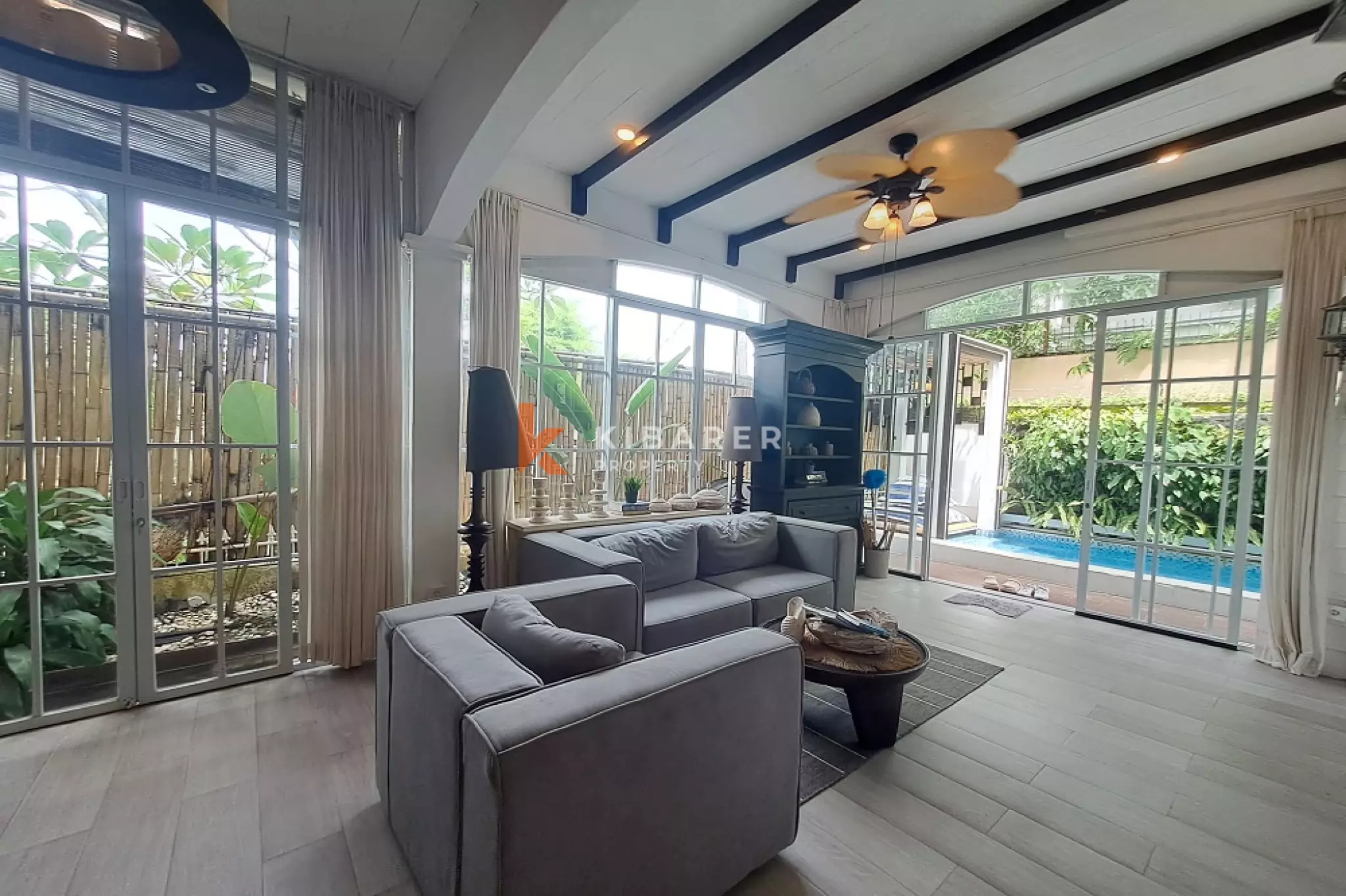 Villa chaleureuse de trois chambres dans un quartier stratégique de Berawa