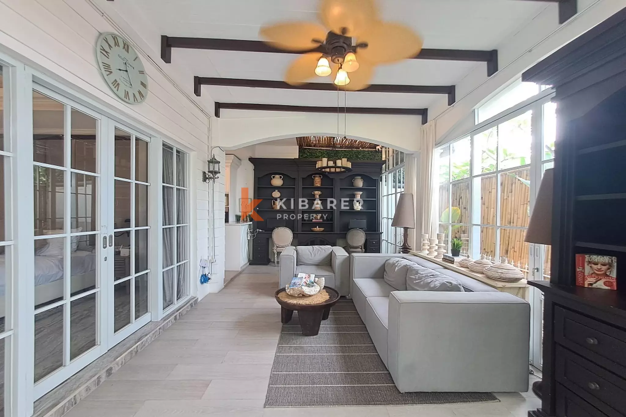 Villa chaleureuse de trois chambres dans un quartier stratégique de Berawa