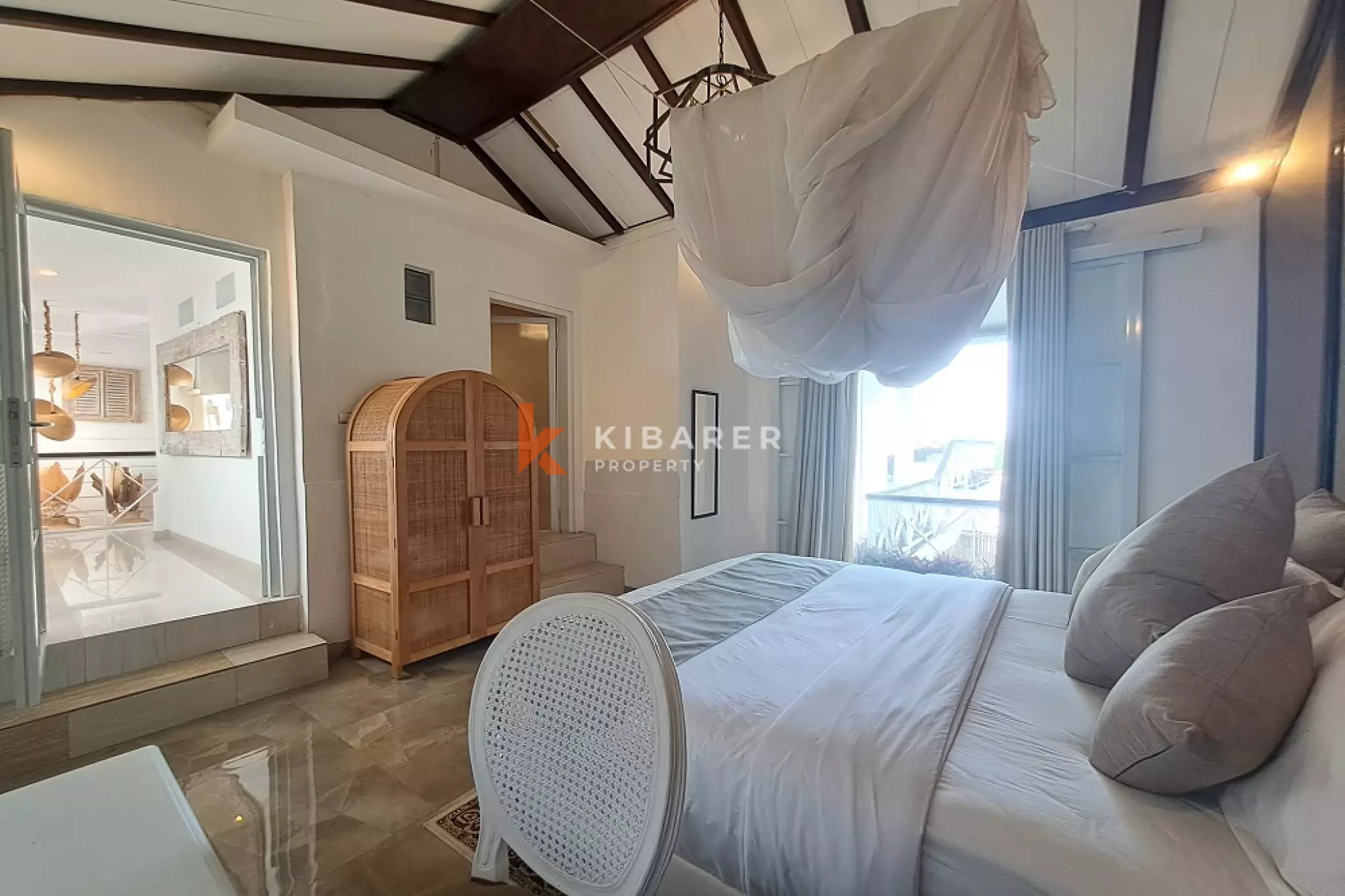 Villa chaleureuse de trois chambres dans un quartier stratégique de Berawa