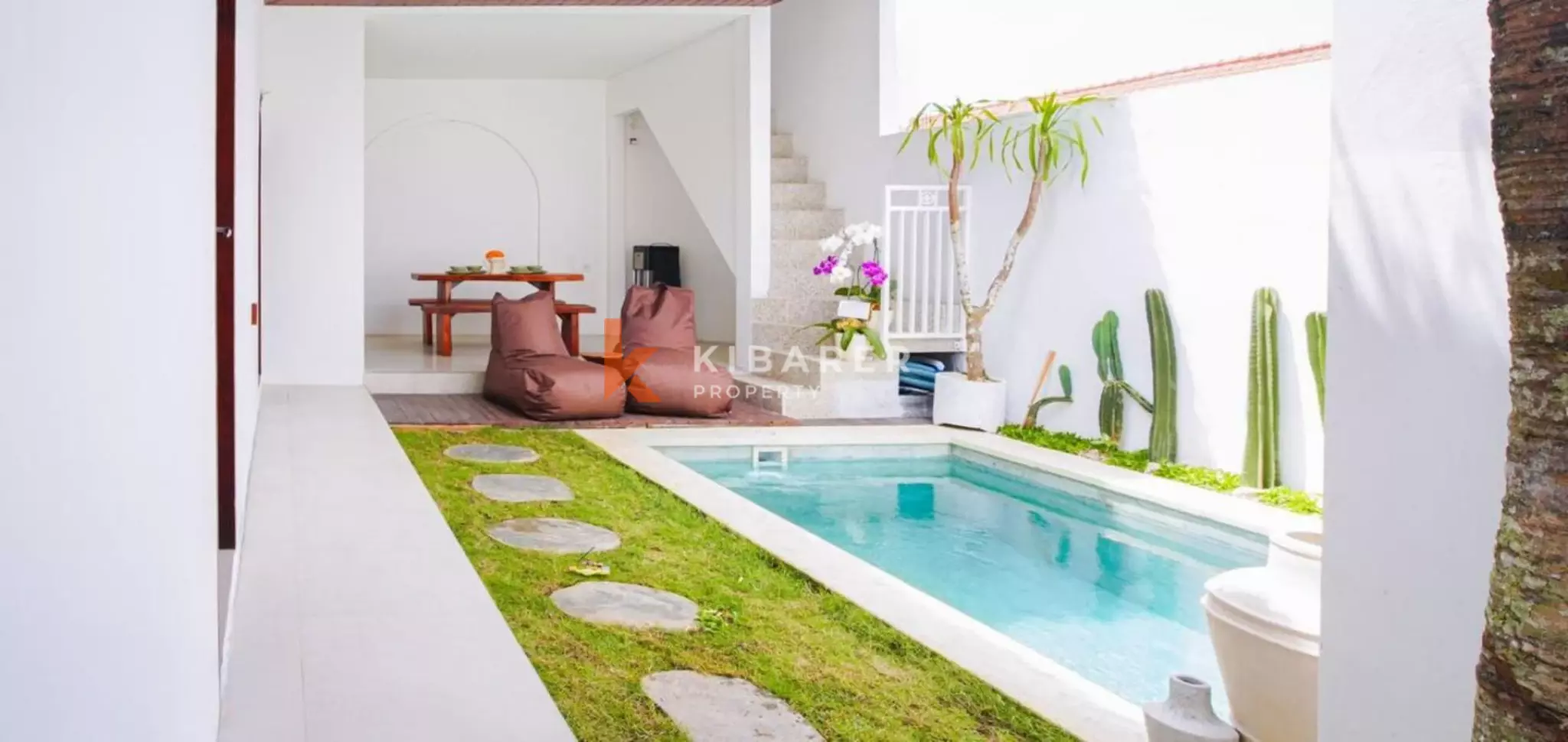 Bersantai dan Bersantai di Vila Tiga Kamar Tidur yang Indah di Ungasan