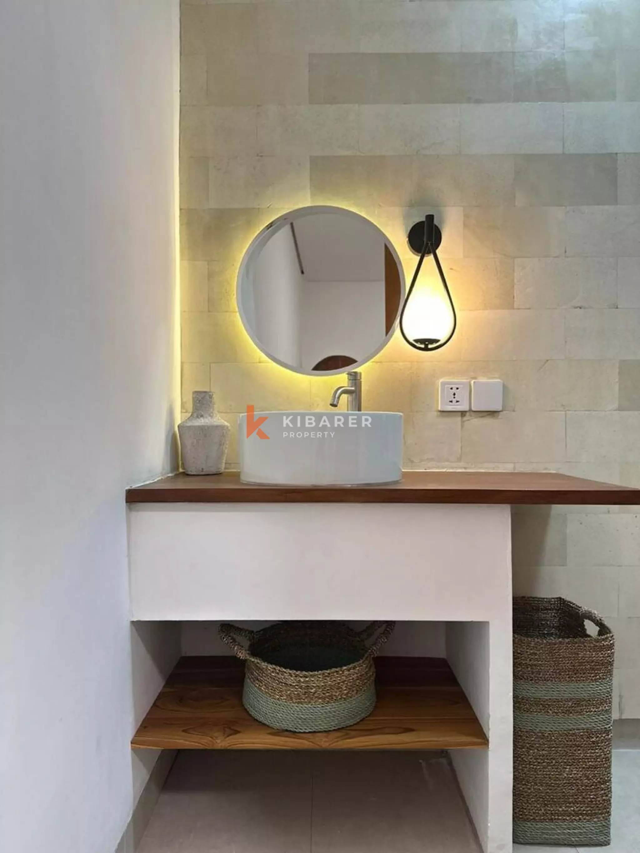 Bersantai dan Bersantai di Vila Tiga Kamar Tidur yang Indah di Ungasan