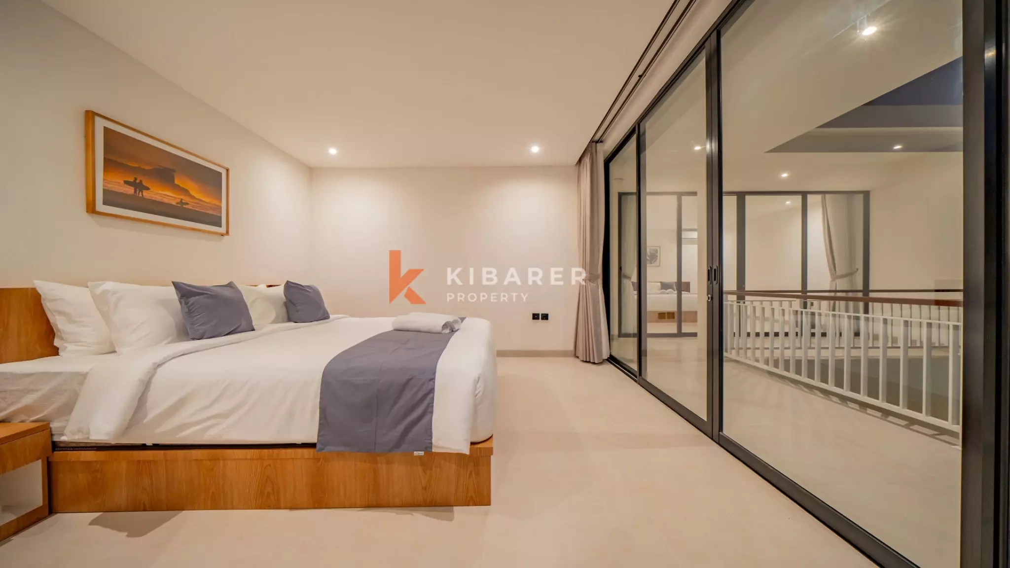 Vila Tropis Tiga Kamar Tidur yang Menawan dengan Konsep Hunian Tertutup di Canggu