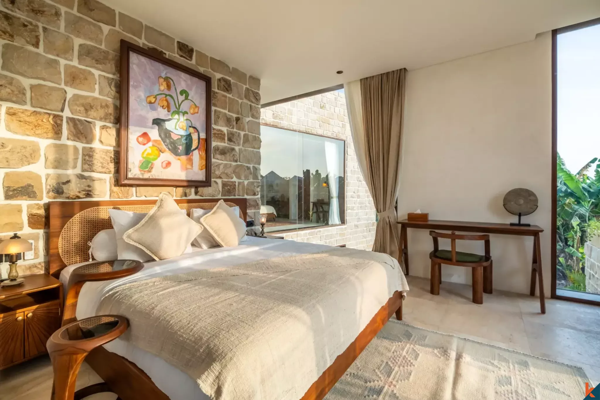 Villa neuve de quatre chambres à coucher sur plusieurs niveaux à vendre à Berawa