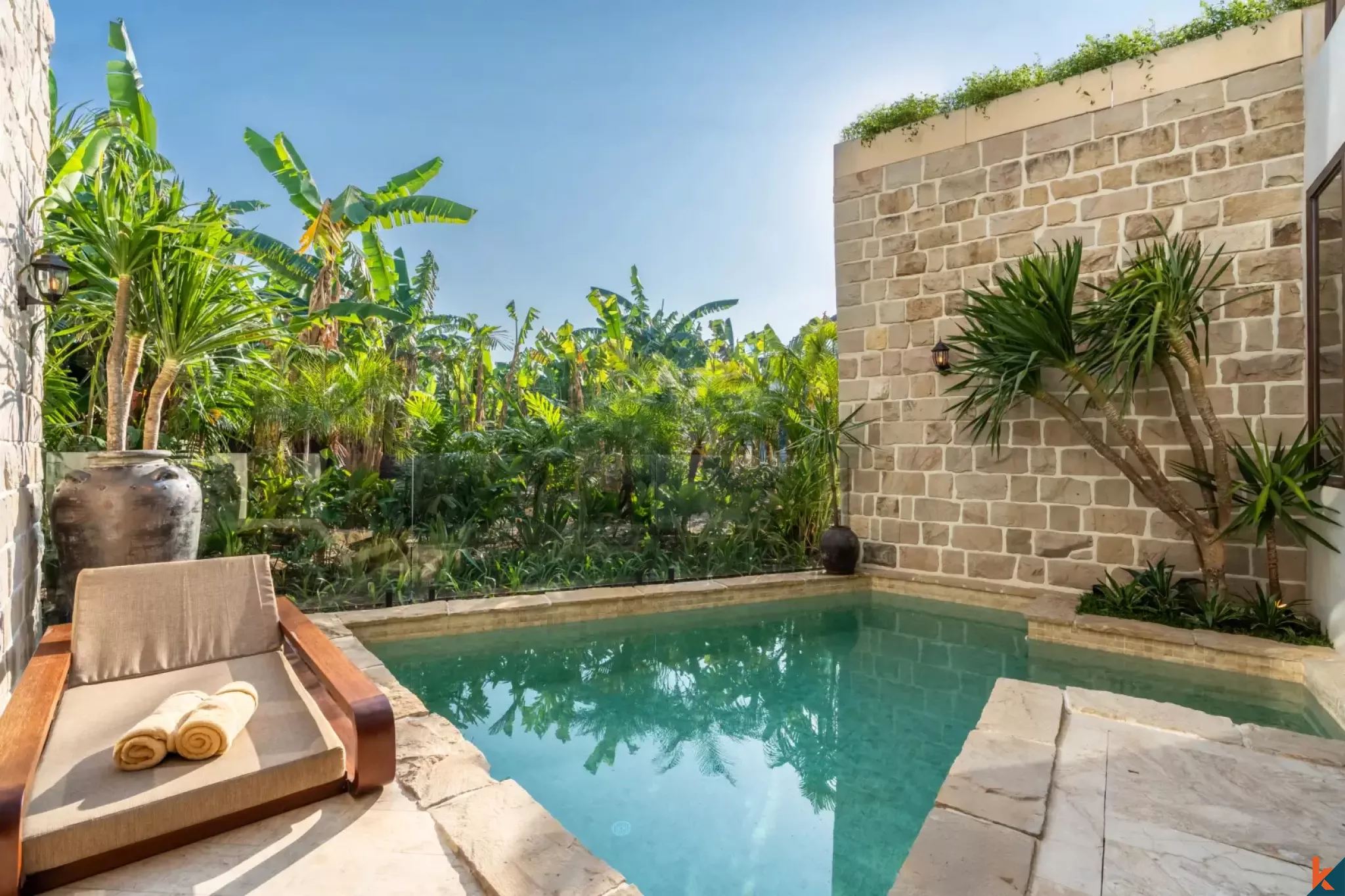 Villa neuve de quatre chambres à coucher sur plusieurs niveaux à vendre à Berawa