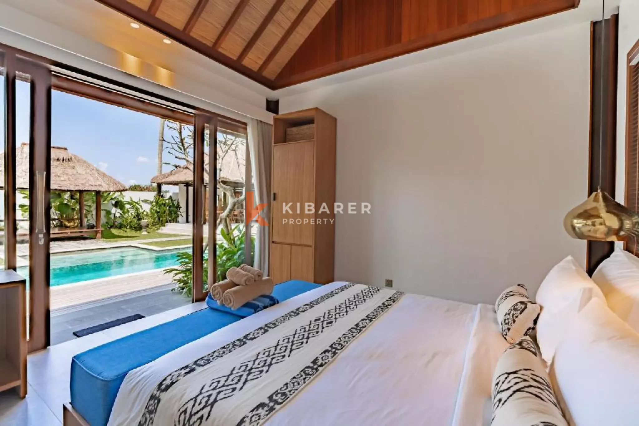 Modern Living in Nature Four Bedroom Villa in Ubud