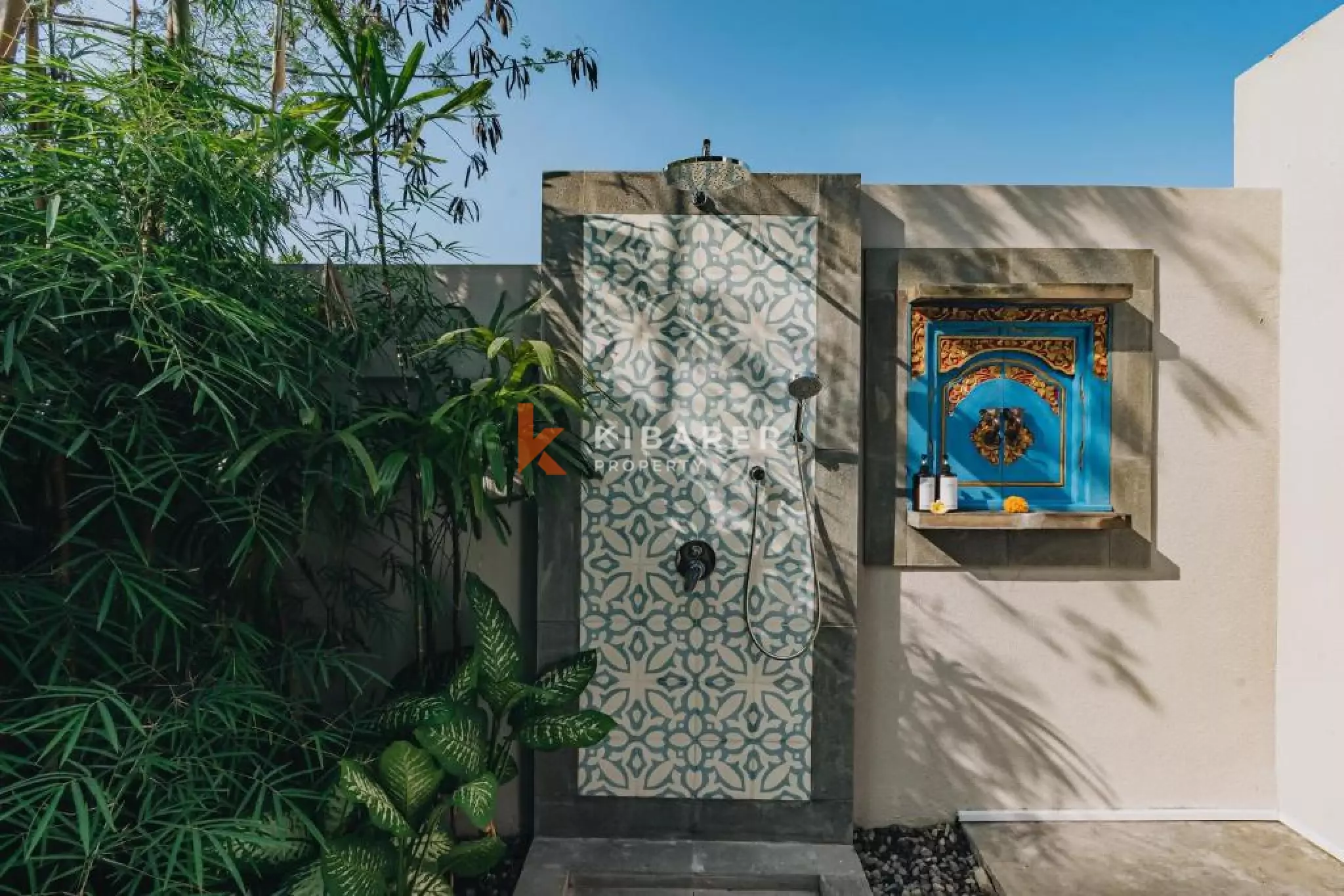 Modern Living in Nature Four Bedroom Villa in Ubud