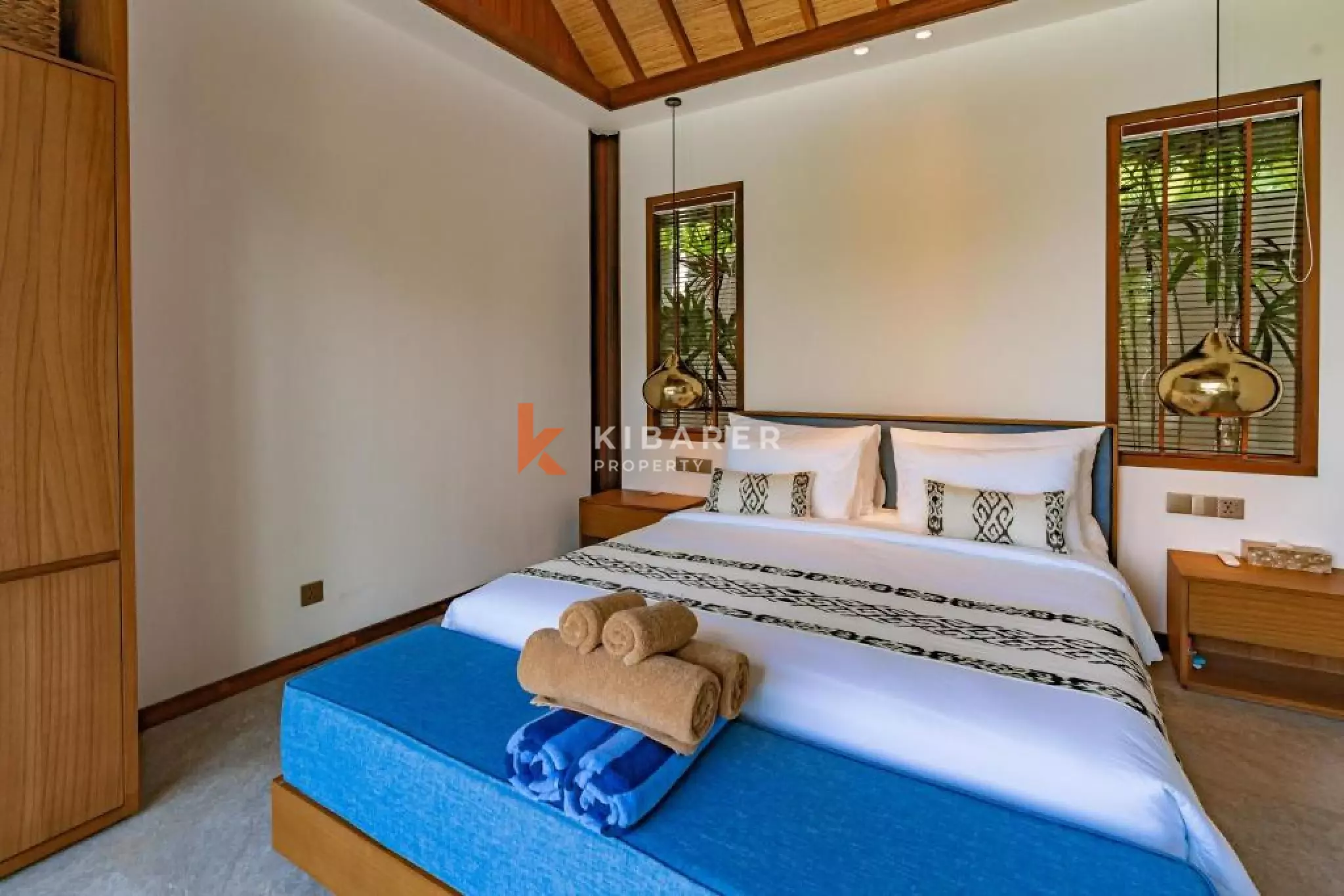 Modern Living in Nature Four Bedroom Villa in Ubud