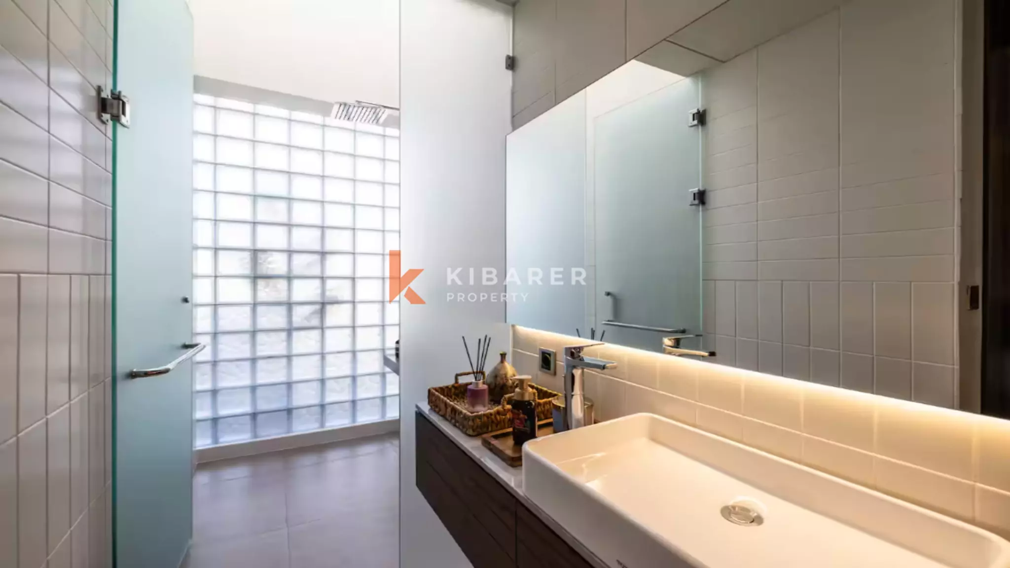 Élégante villa balinaise de trois chambres à Ungasan, style Japandi