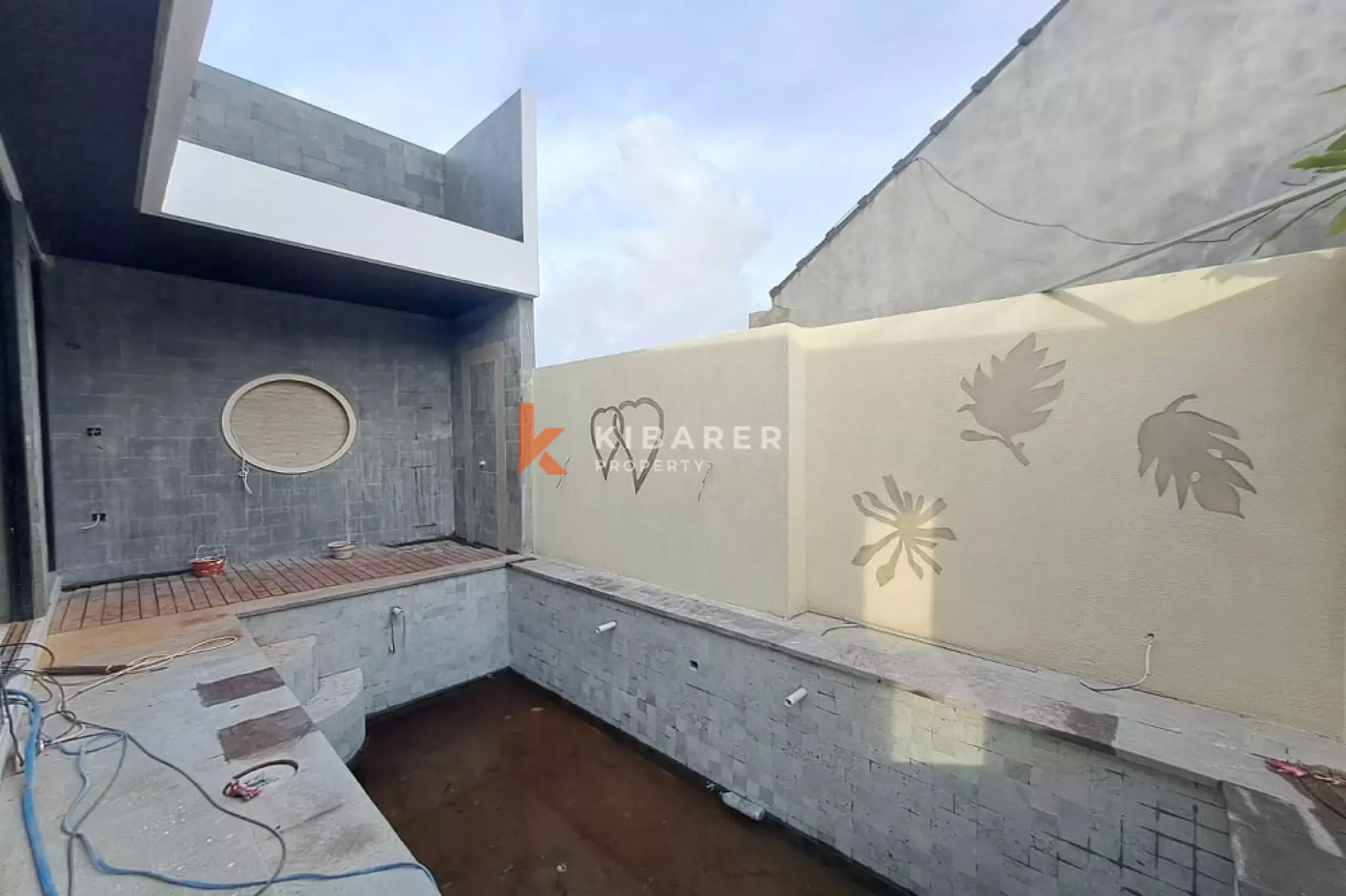 Villa minimaliste fermée de deux chambres dans un emplacement privilégié à Umalas (DISPONIBLE FIN DÉCEMBRE 2025)