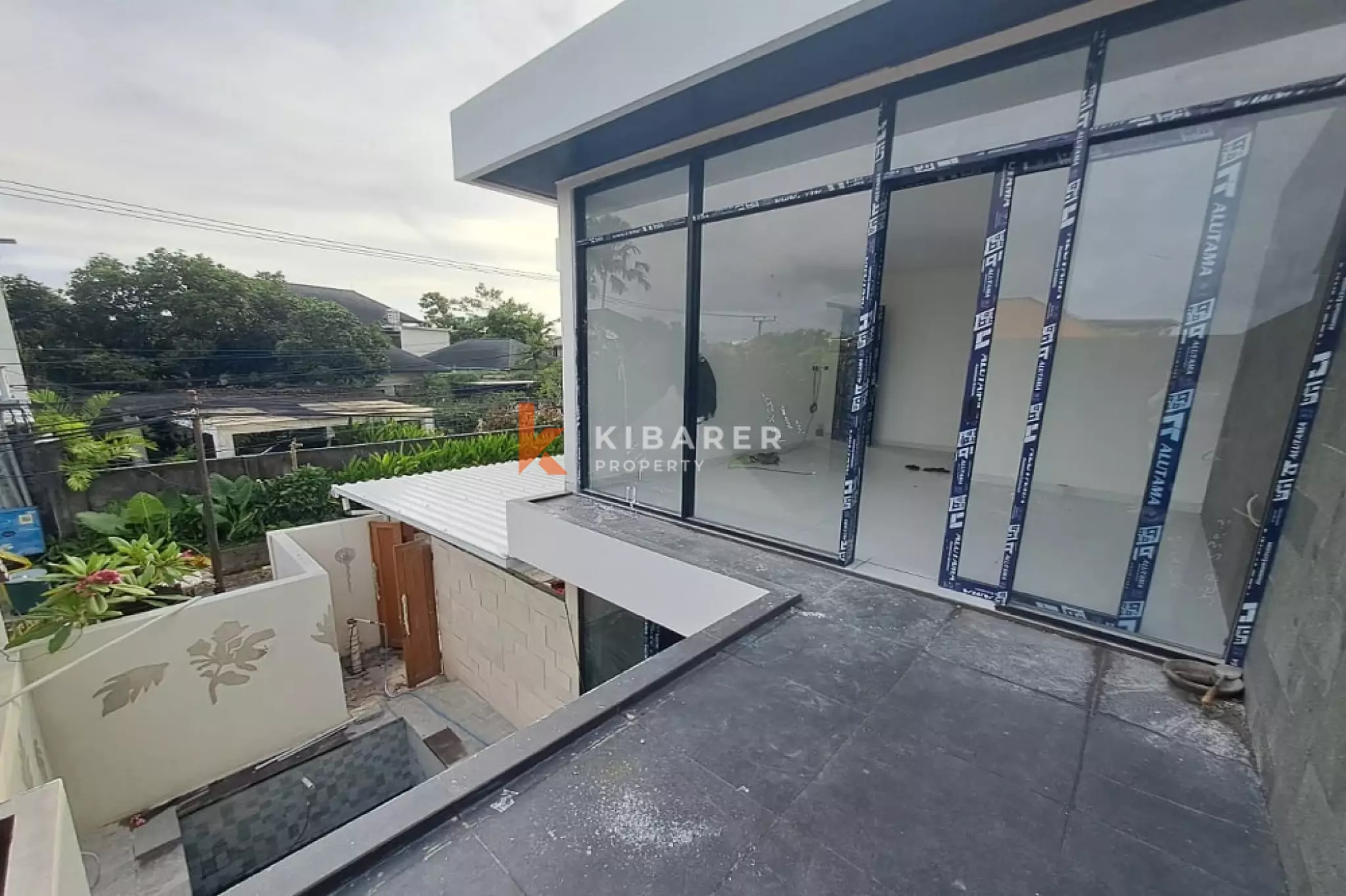 Villa minimaliste fermée de deux chambres dans un emplacement privilégié à Umalas (DISPONIBLE FIN DÉCEMBRE 2025)