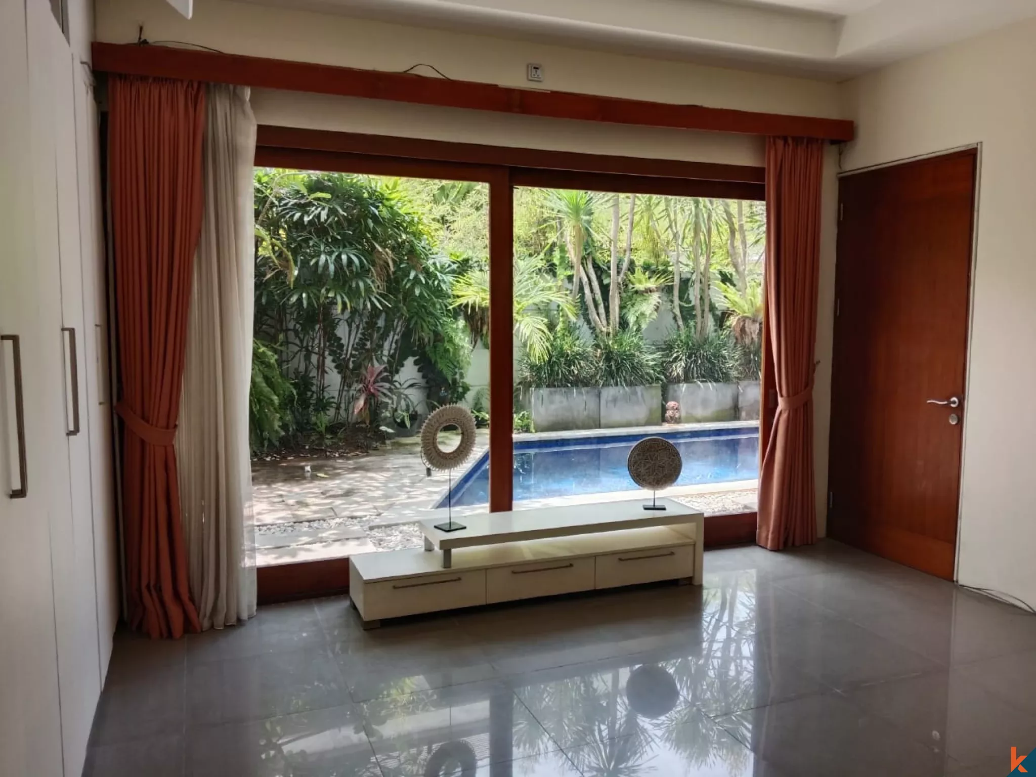 Charming 3+1 Bedroom Tropical Villa with Private Pool in Tibubeneng