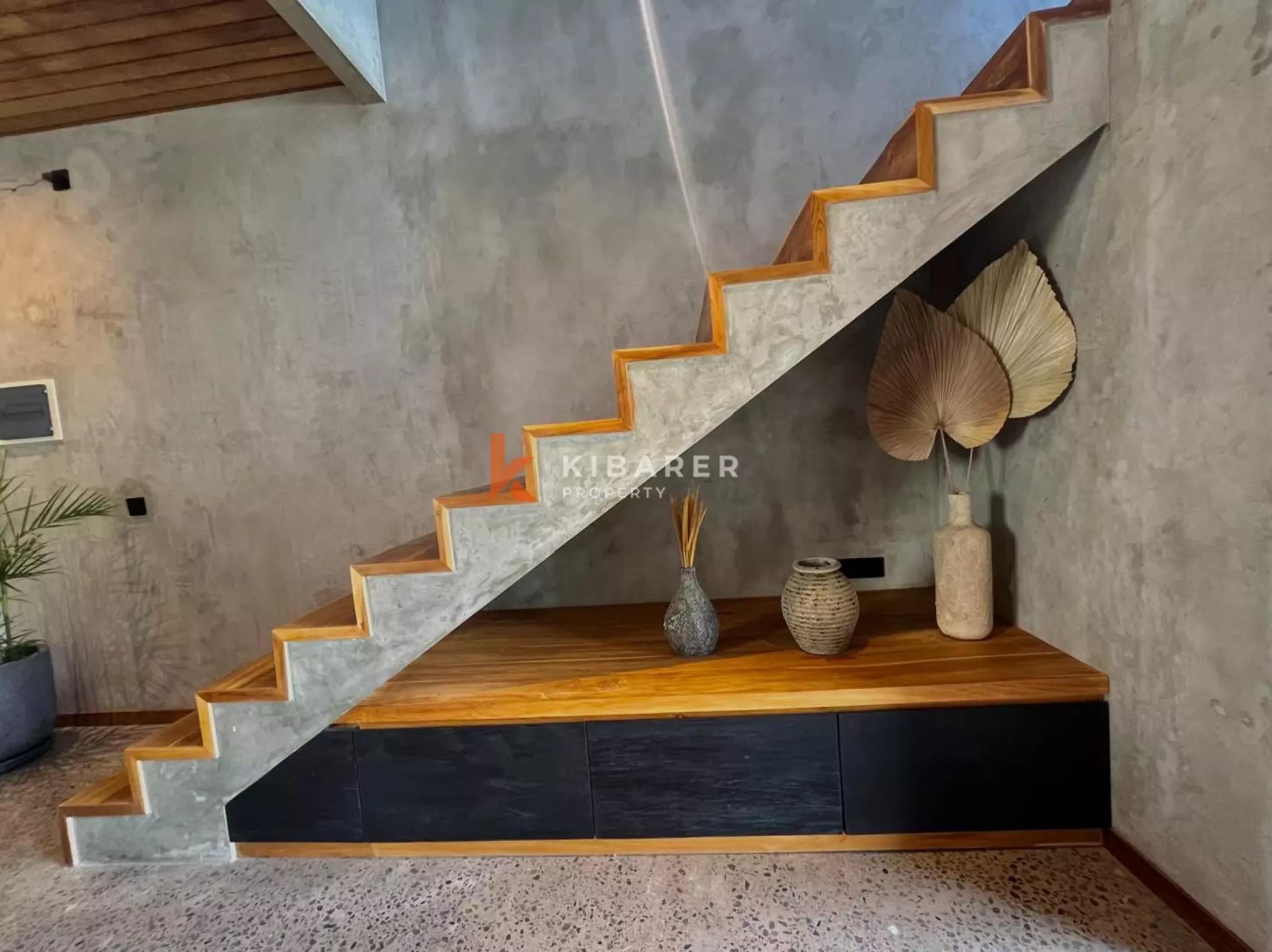 Modern Loft-Style One Bedroom  Townhouse in Strategic Canggu