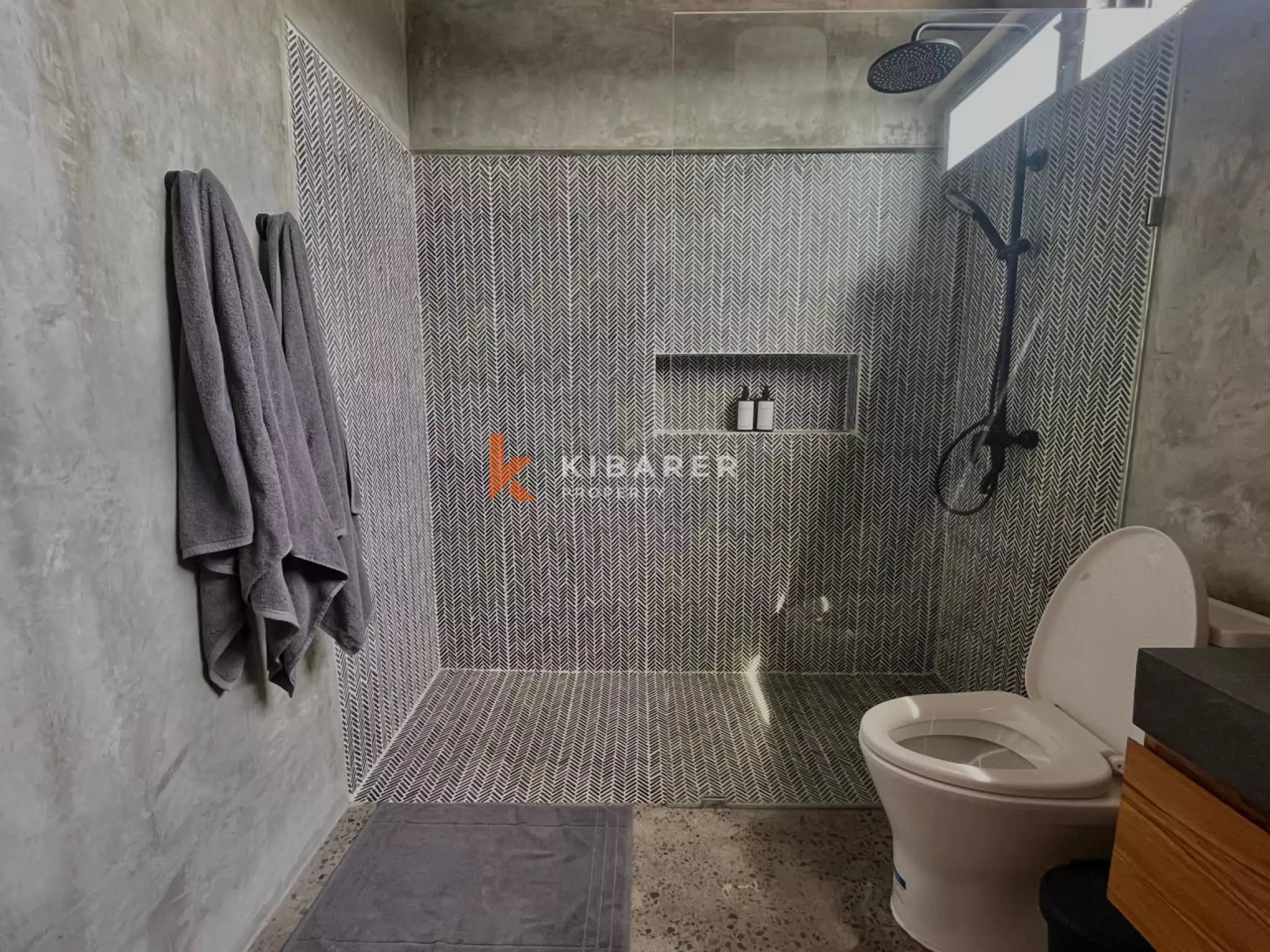 Modern Loft-Style One Bedroom  Townhouse in Strategic Canggu