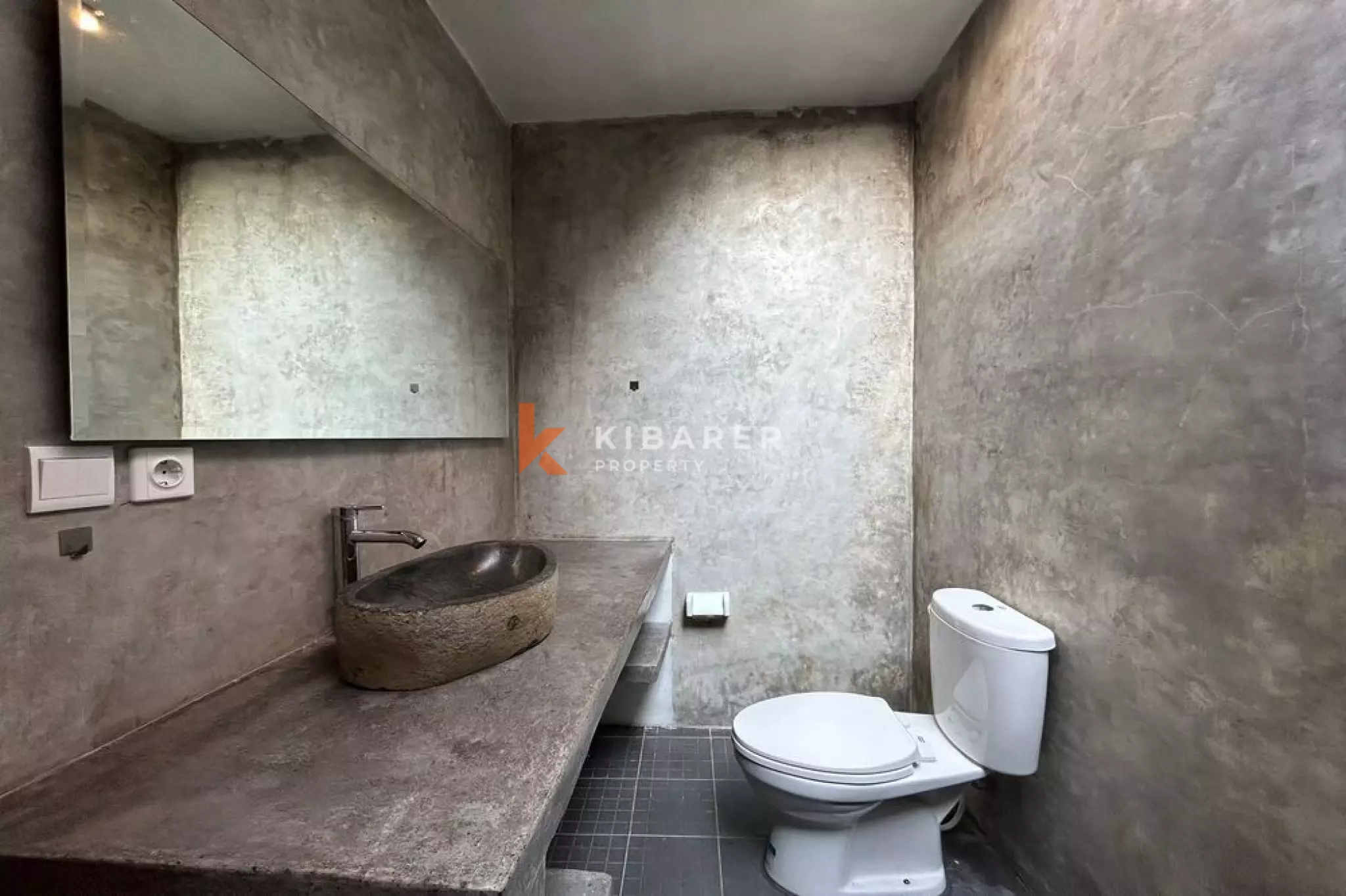 Comfortable Enclosed-Living Two-Bedroom Villa in Canggu