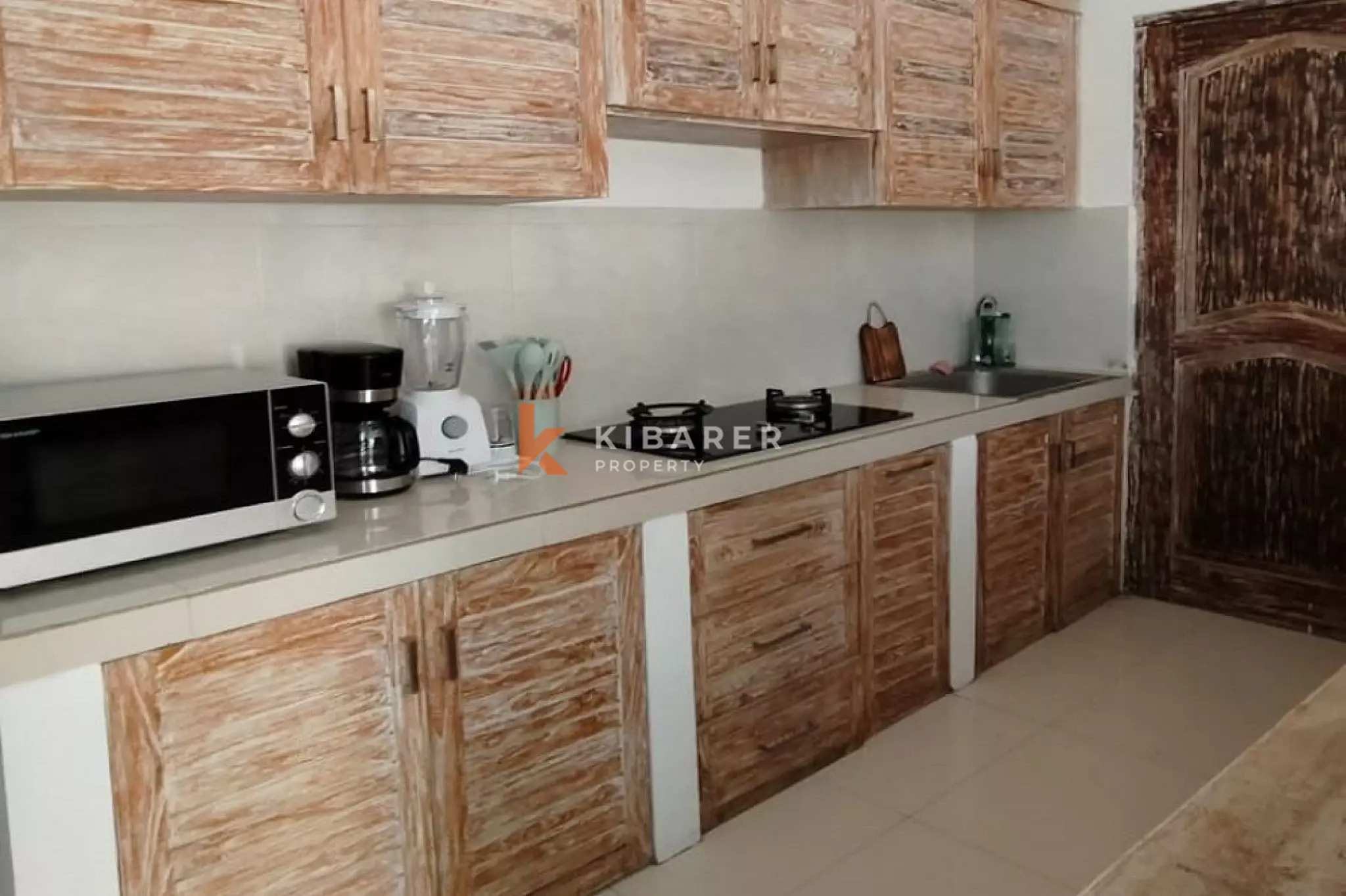 Newly Renovated Three-Bedrooms Open Living Villa in Berawa