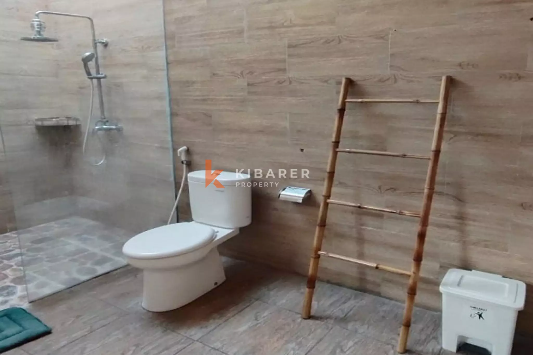 Newly Renovated Three-Bedrooms Open Living Villa in Berawa